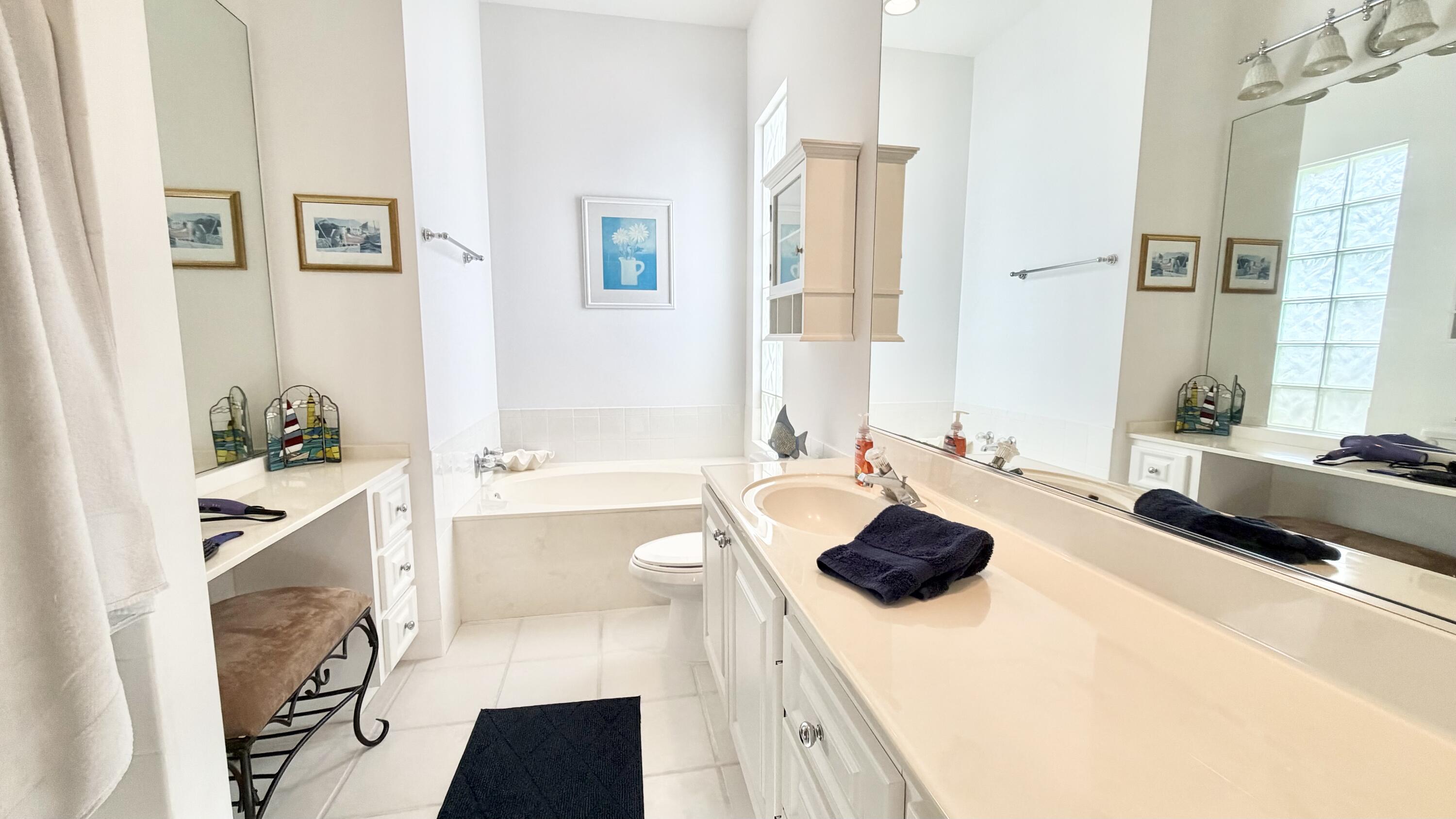 RIVERWALK 3 - Residential