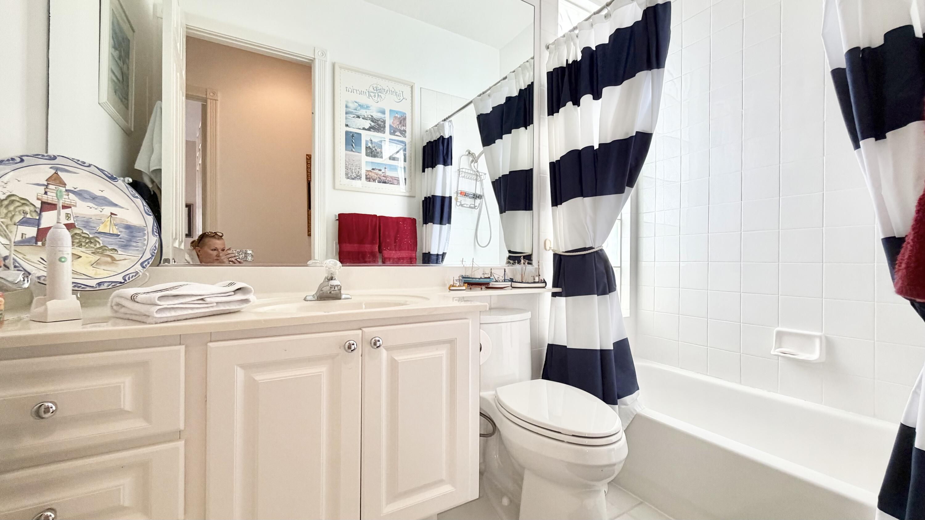 RIVERWALK 3 - Residential