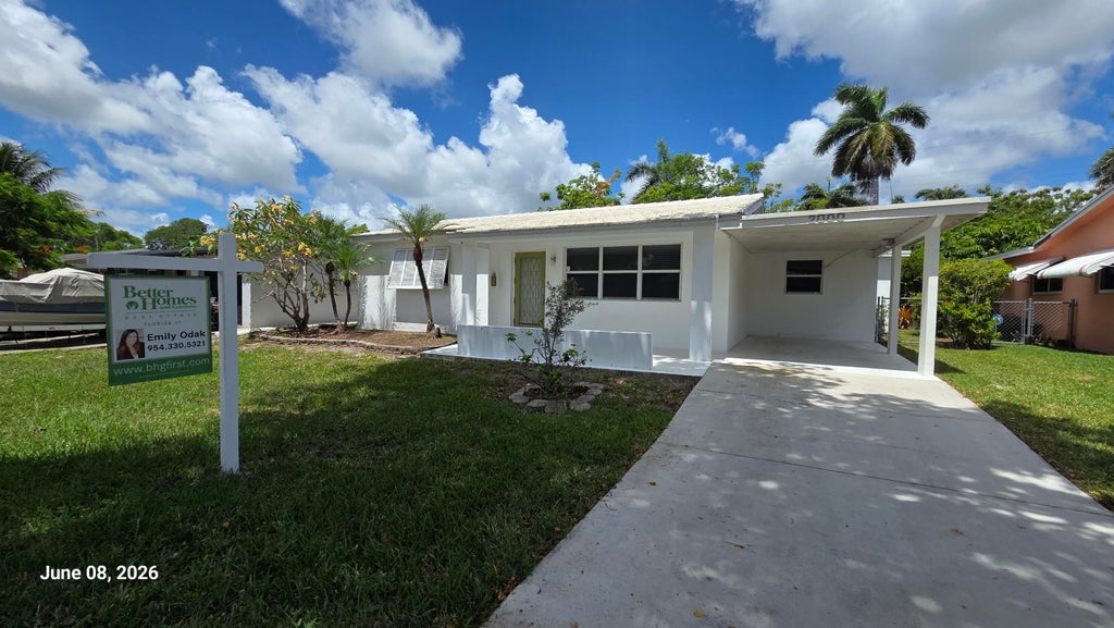 Photo of 2000 N 31st Avenue, Hollywood, FL 33021 (MLS # B26038633)