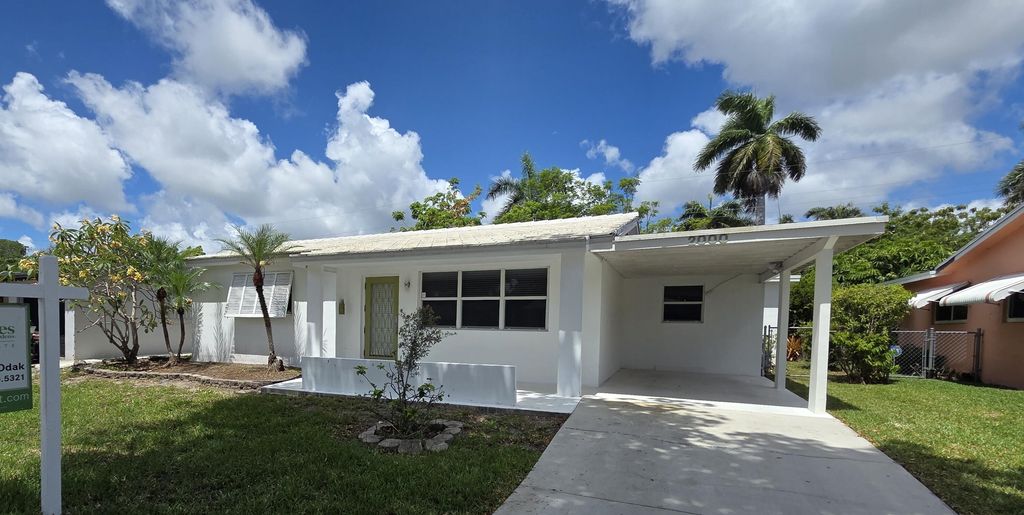 Photo of 2000 N 31st Avenue, Hollywood, FL 33021 (MLS # B26038633)