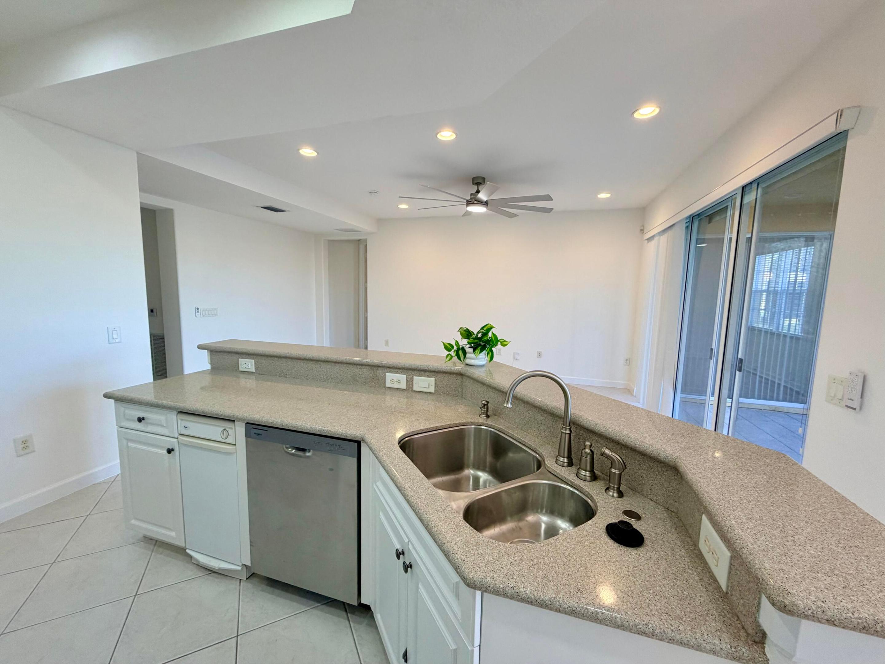 CYPRESS POINTE III AT HERON BAY - Residential Lease