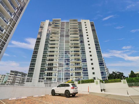 Condominium in Fort Lauderdale FL 2715 Ocean Boulevard Blvd.jpg