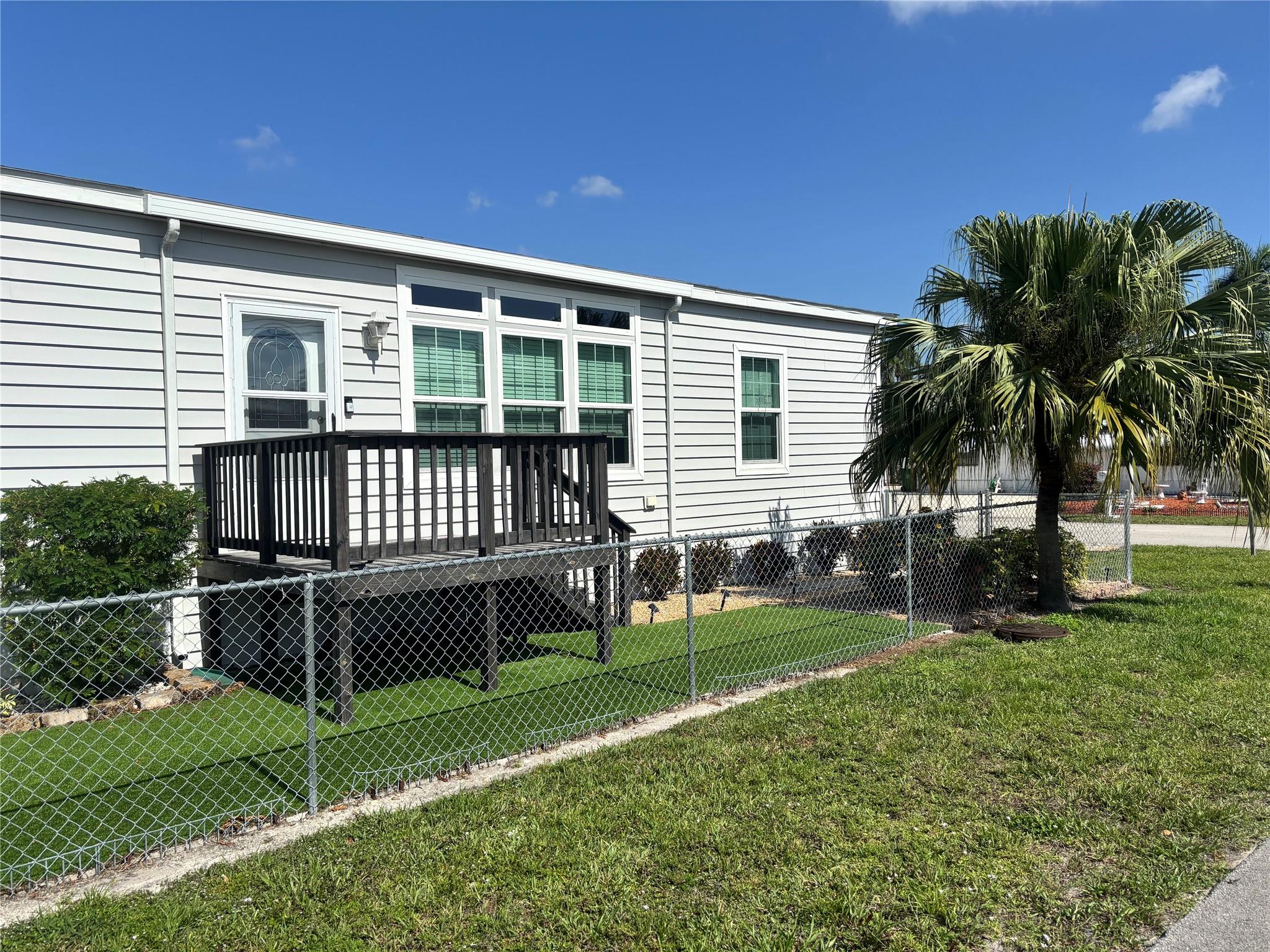 8600 SW 18th Ct