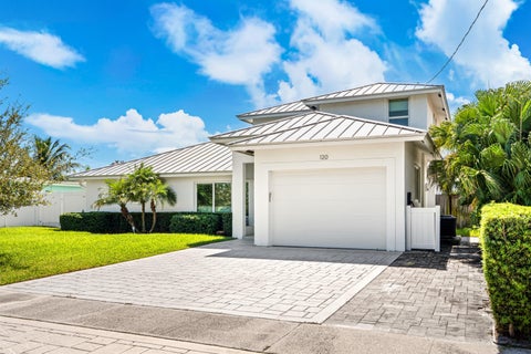 Tiny photo for 120 SE 12th Court, Pompano Beach, FL 33060 (MLS # B26087915)