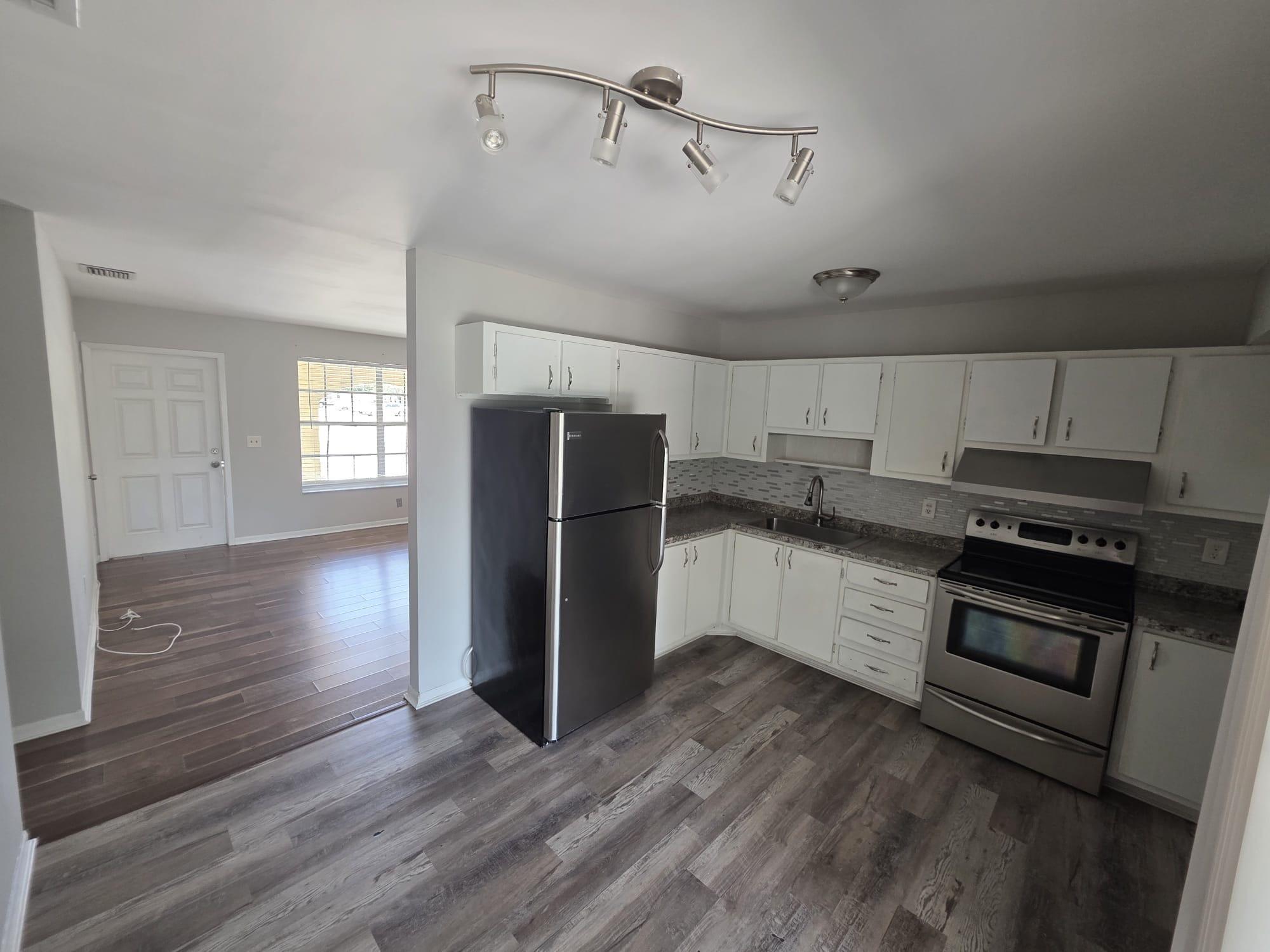 978 Sumter Road W