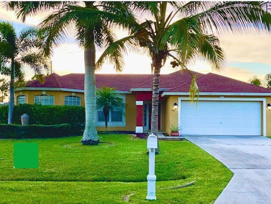 This 3 bedroom, 2 bathroom, 2-car garage, home is located in the Gatlin/Rosser area. Close to shopping, hospital and highways. This home features a formal living room and dining room. Vaulted ceilings. Family room. Tile floors. Wood floor in master bedroom.  NO PETS.