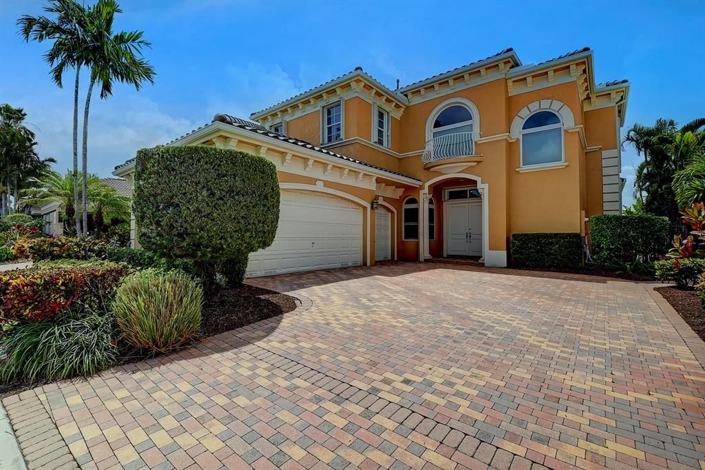 Photo of 6172 ViA Venetia N, Delray Beach, FL 33484 (MLS # R10711018)