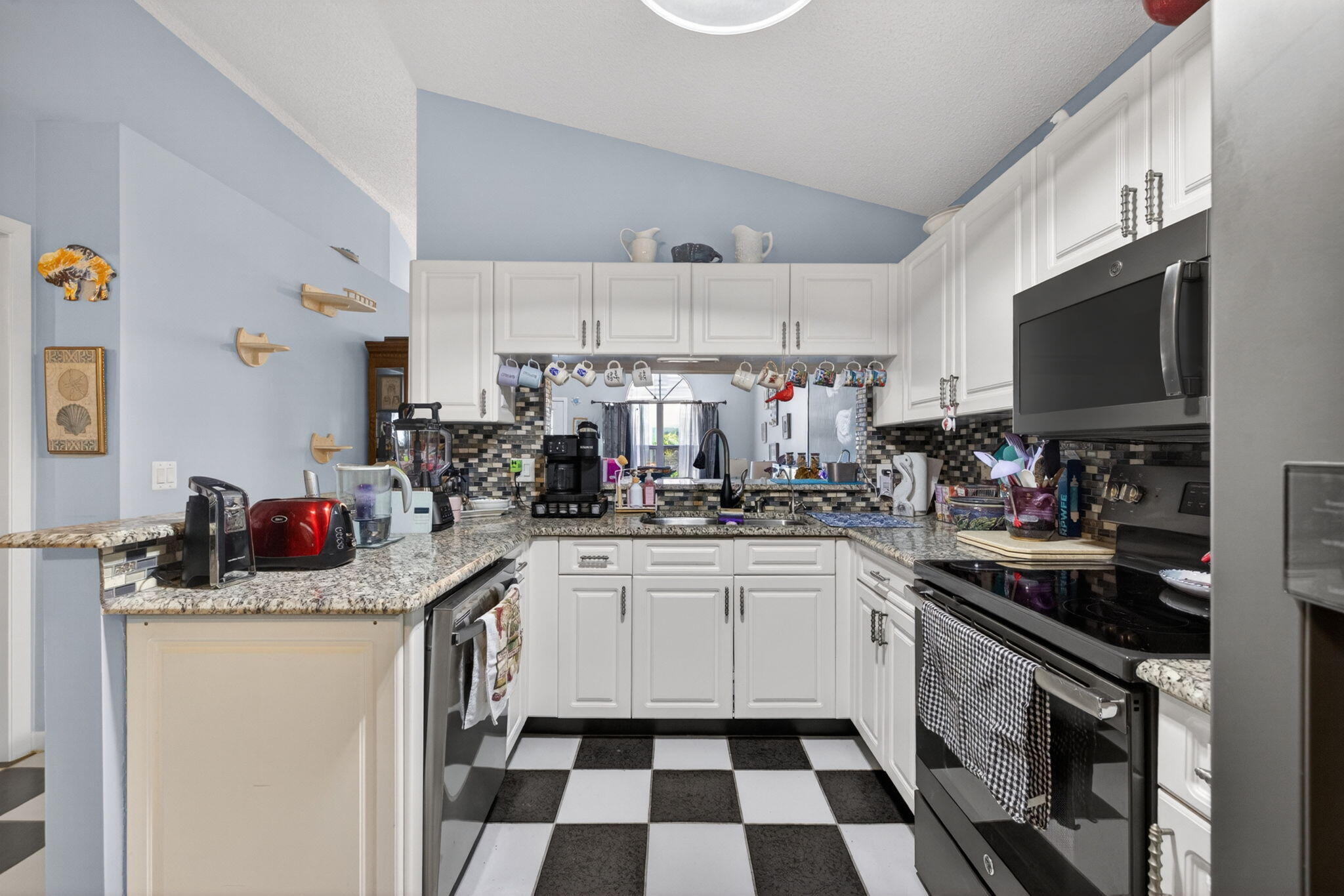 KINGS ISLE PHASE 1 - Residential