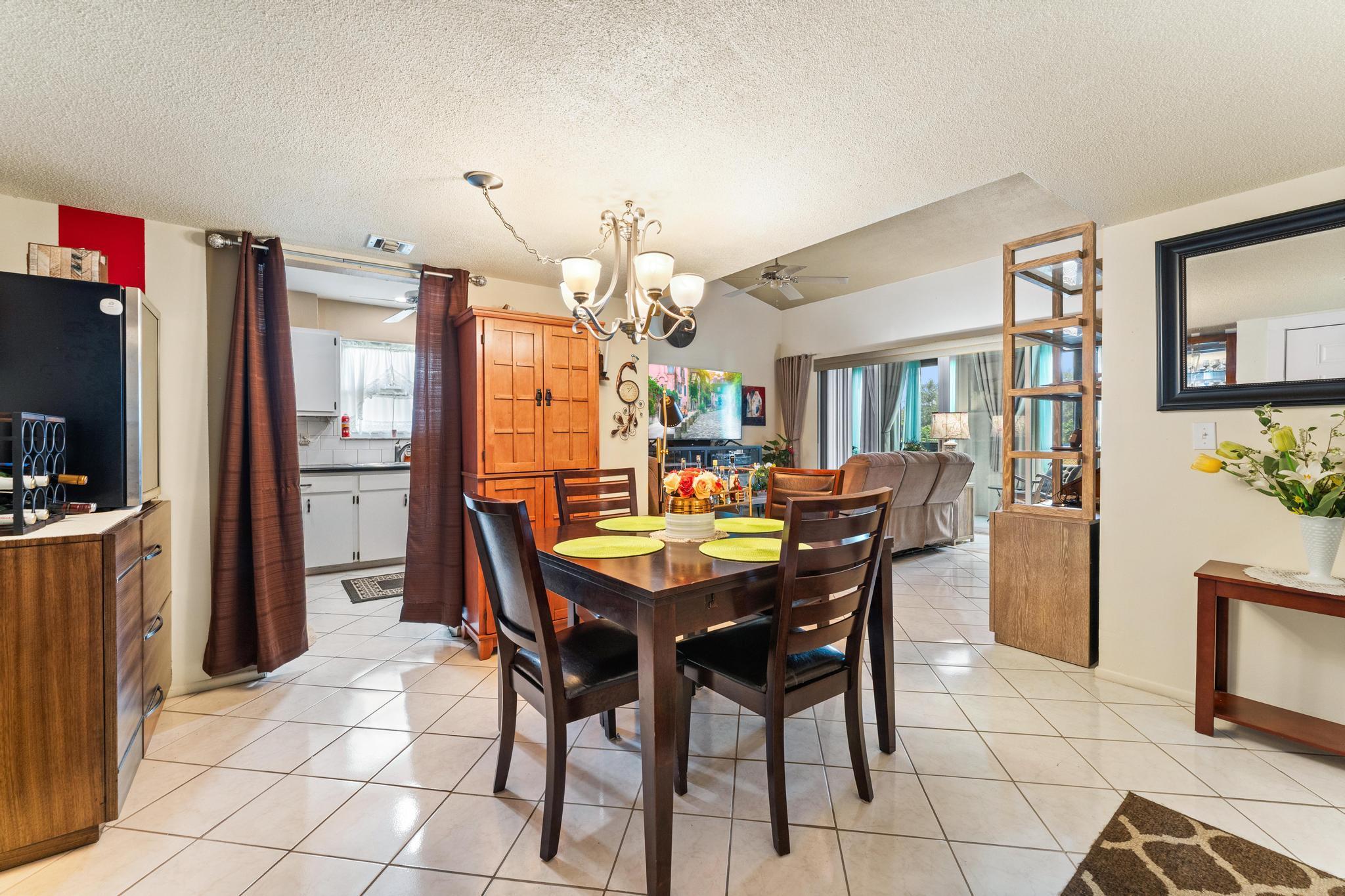 2561 Boundbrook Boulevard 209