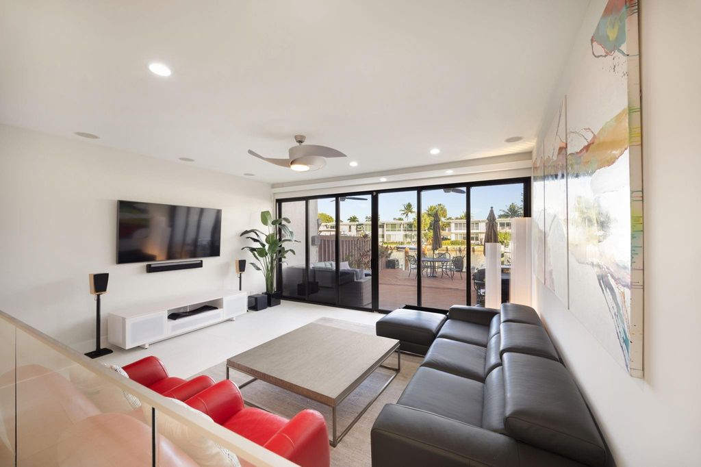 Photo of 424 Hendricks Isle #6, Fort Lauderdale, FL 33301 (MLS # F10541957)