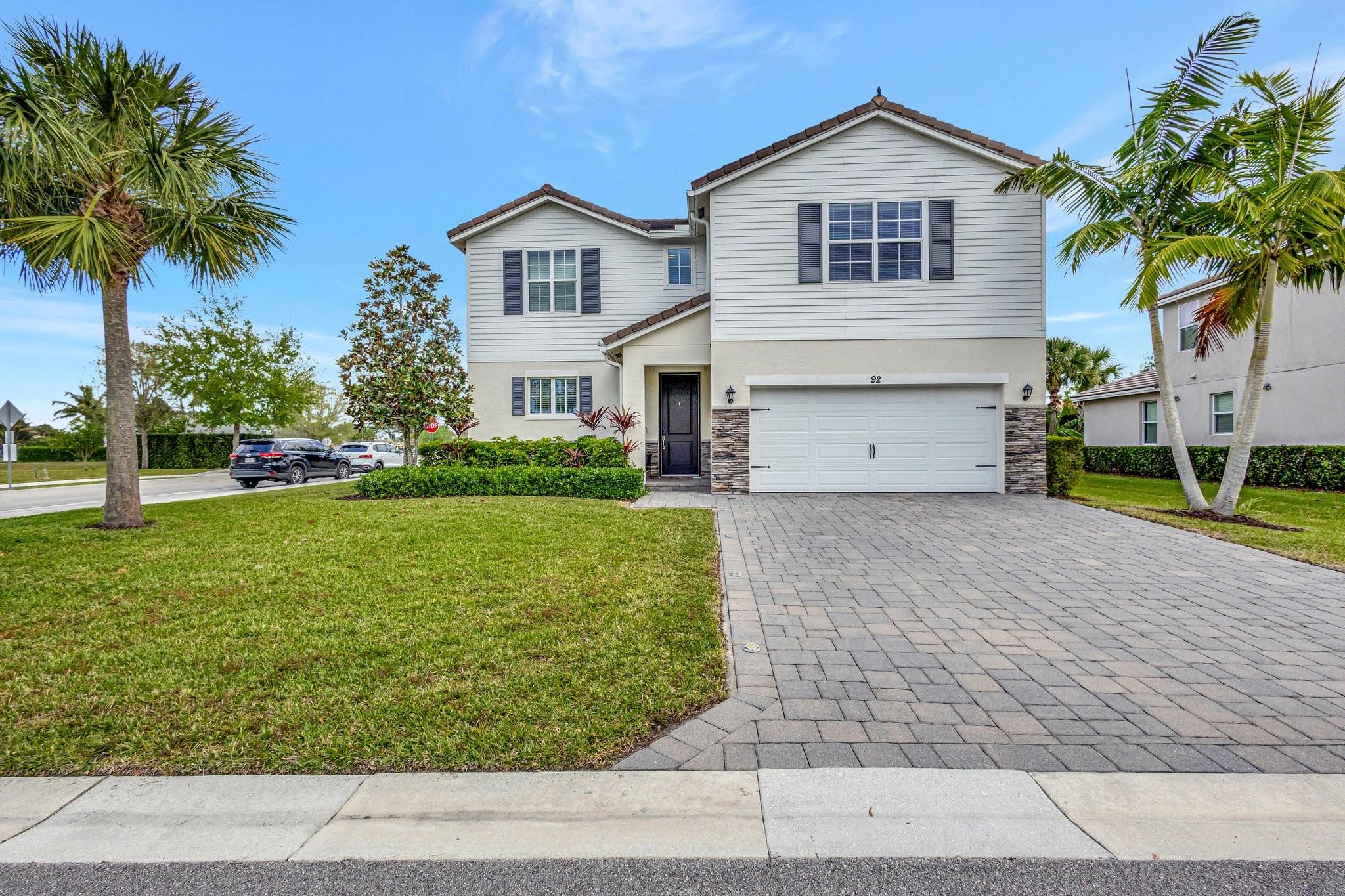 92 Palmetto Ln
