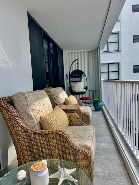 LA PALMA CONDO - Residential Lease