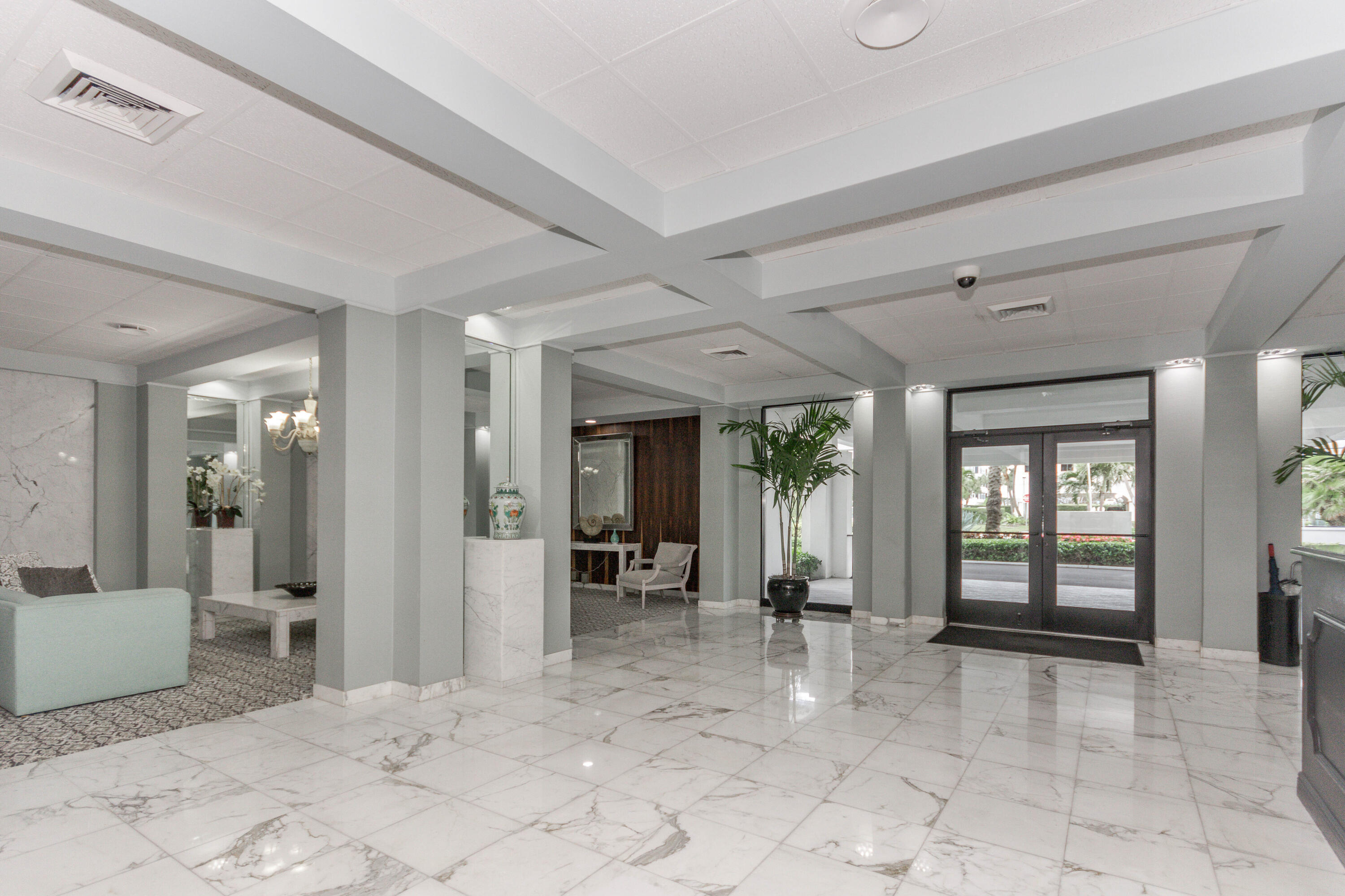 LA PALMA CONDO - Residential Lease