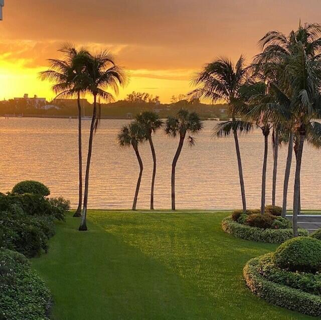 LA PALMA CONDO - Residential Lease