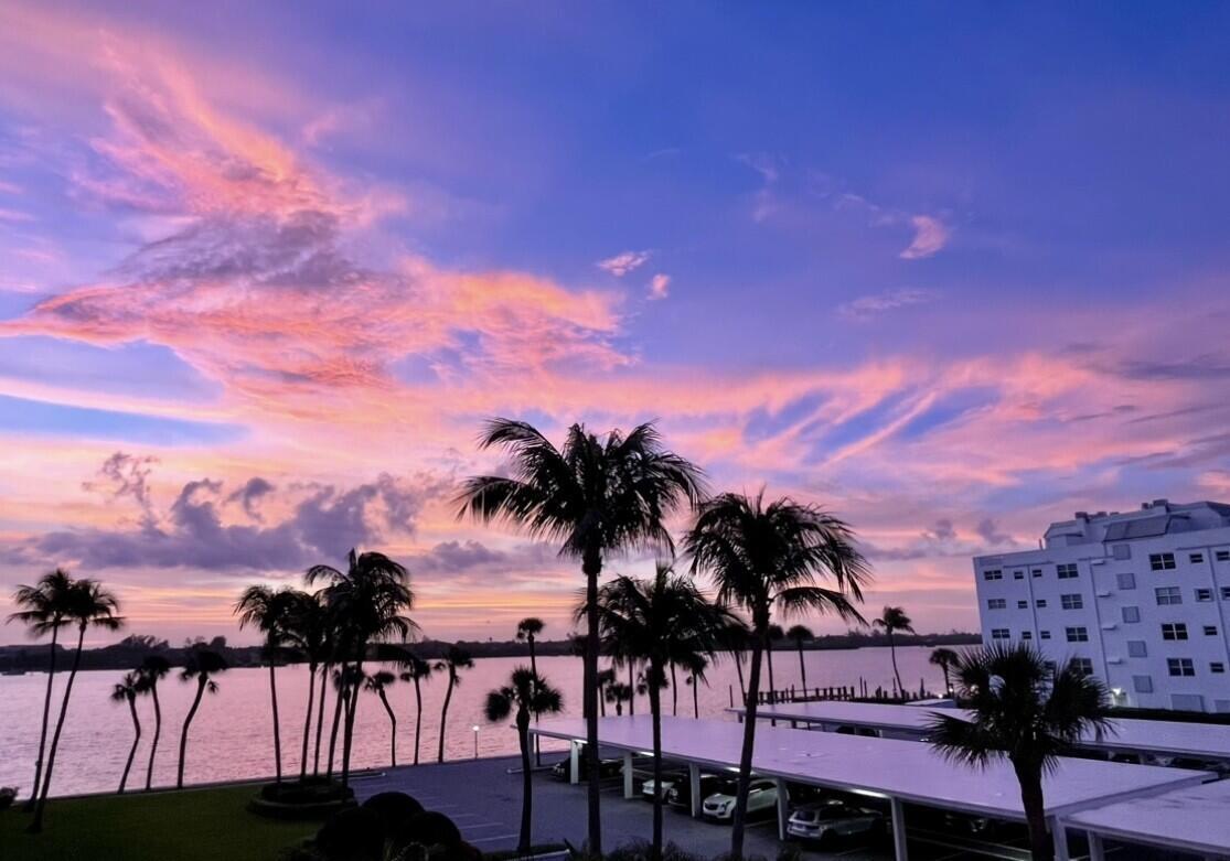 LA PALMA CONDO - Residential Lease