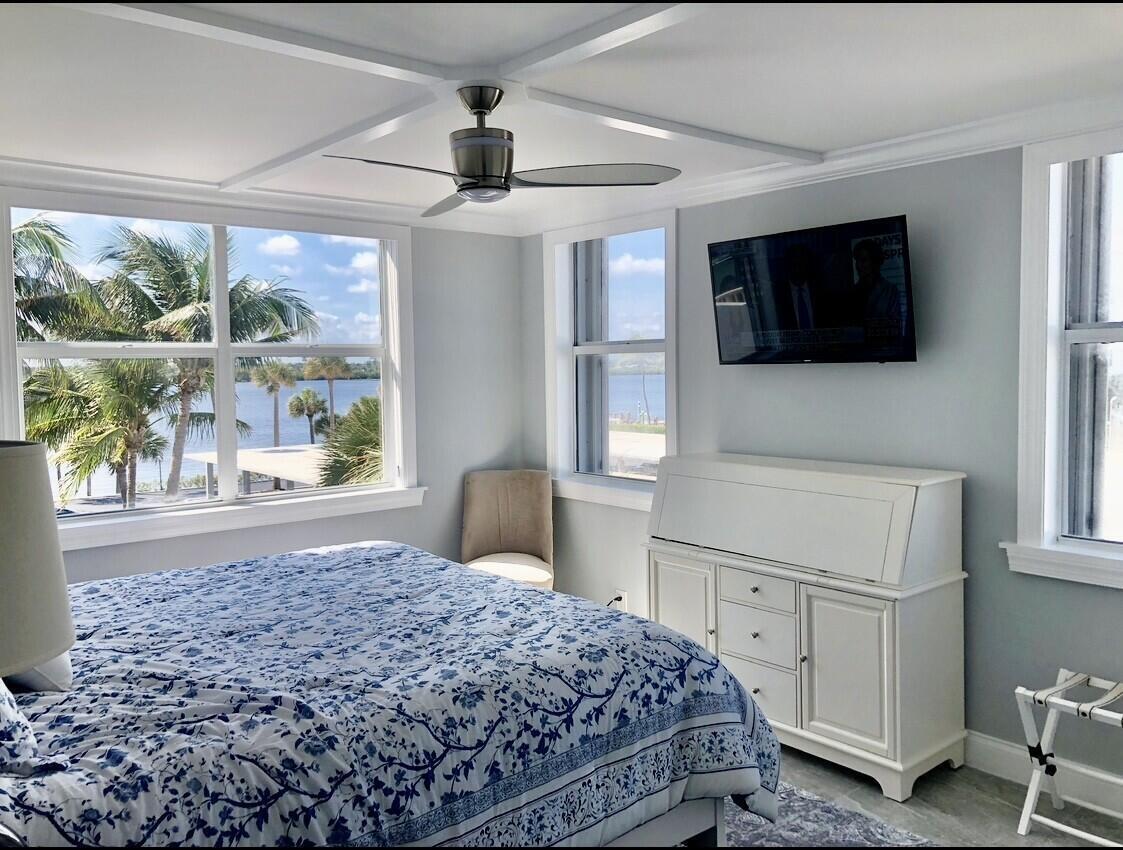 LA PALMA CONDO - Residential Lease