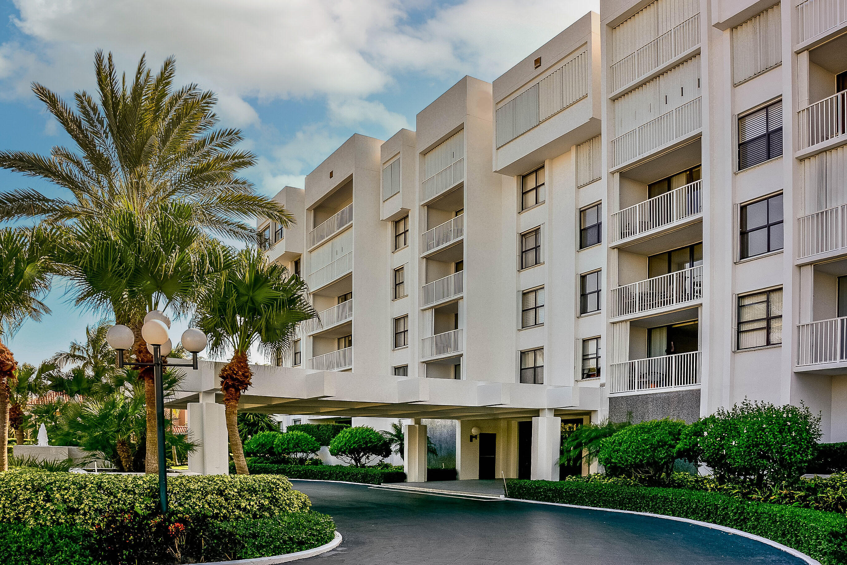 LA PALMA CONDO - Residential Lease
