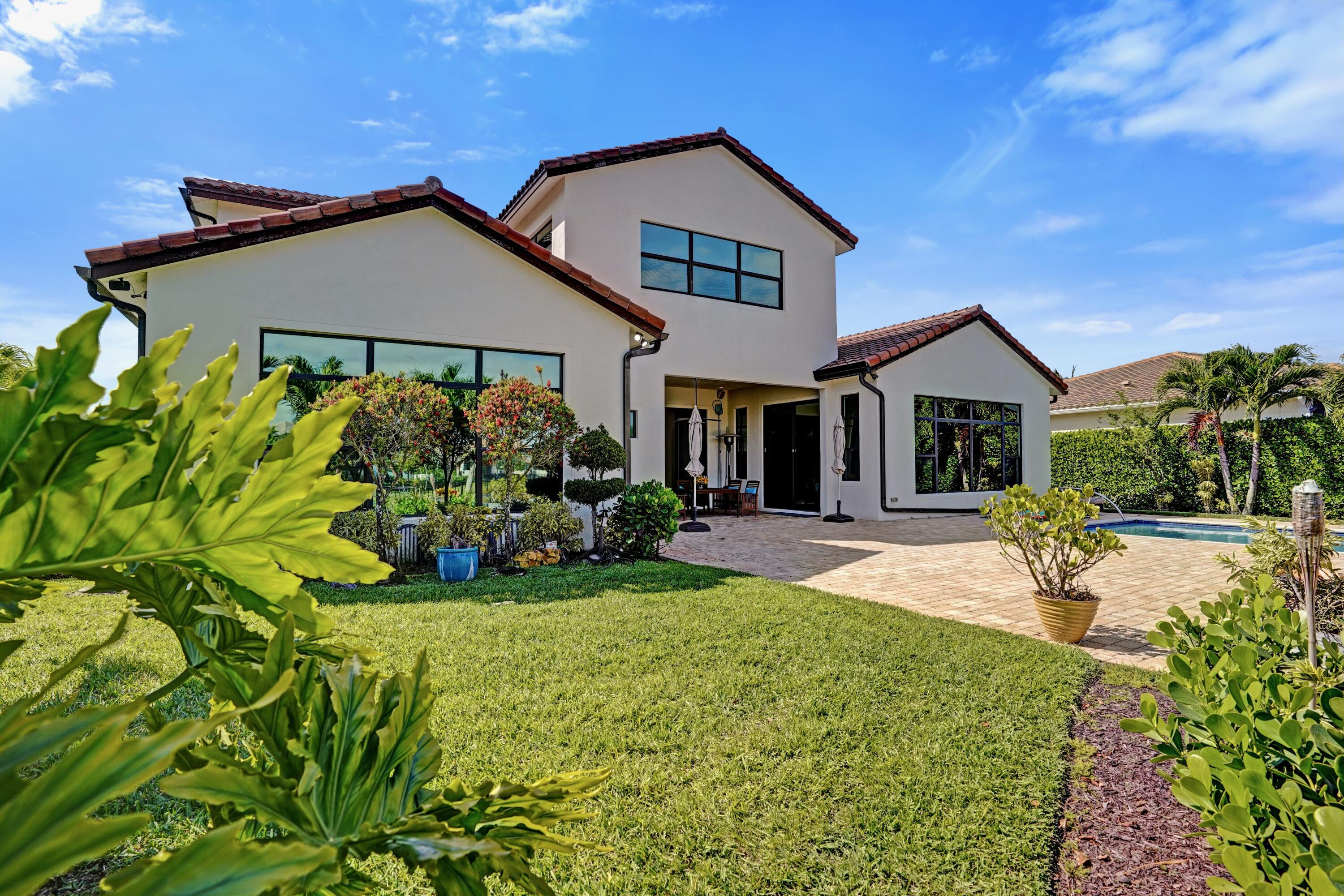 PALM MEADOWS ESTATES - Residential