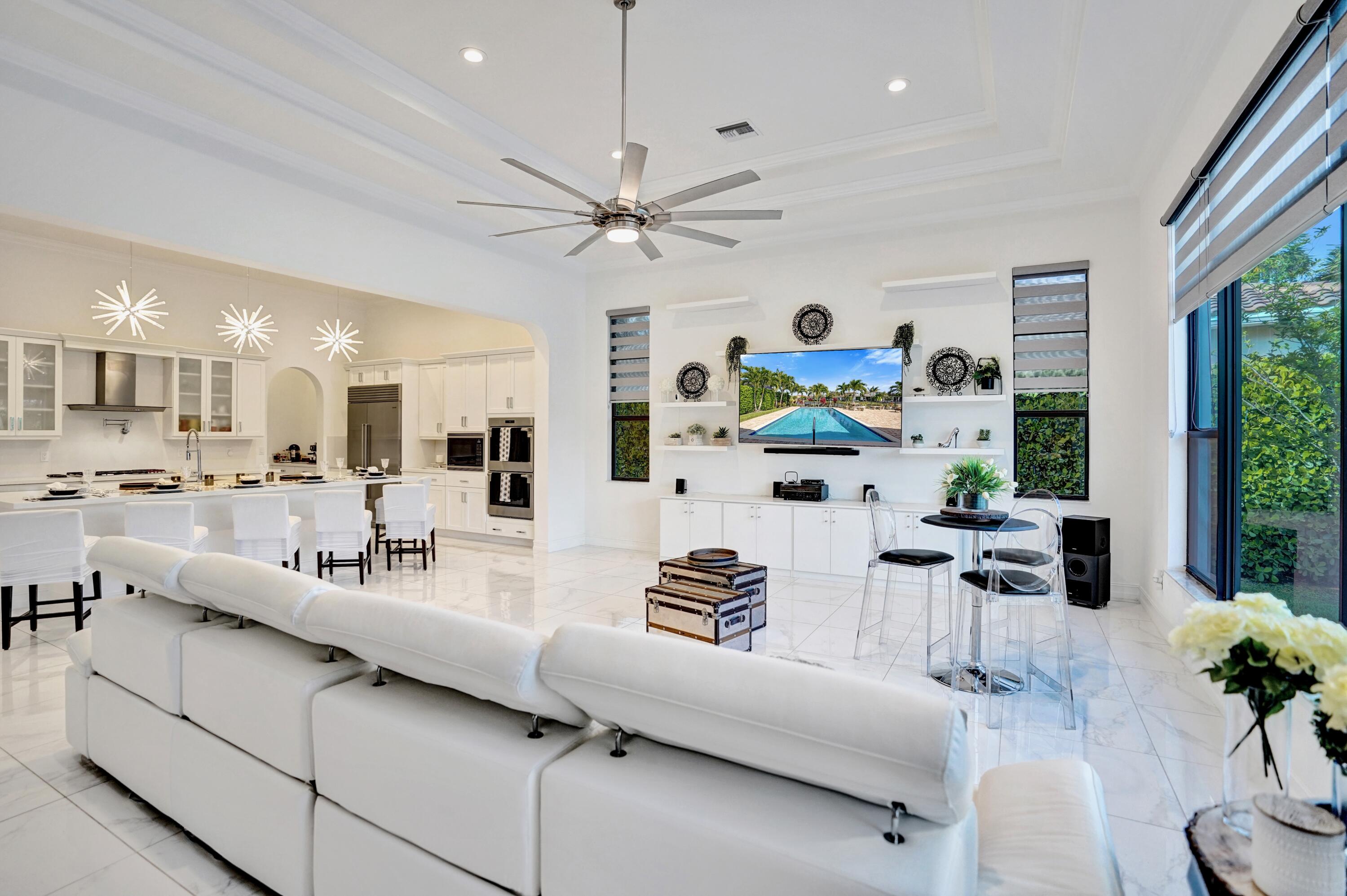 PALM MEADOWS ESTATES - Residential