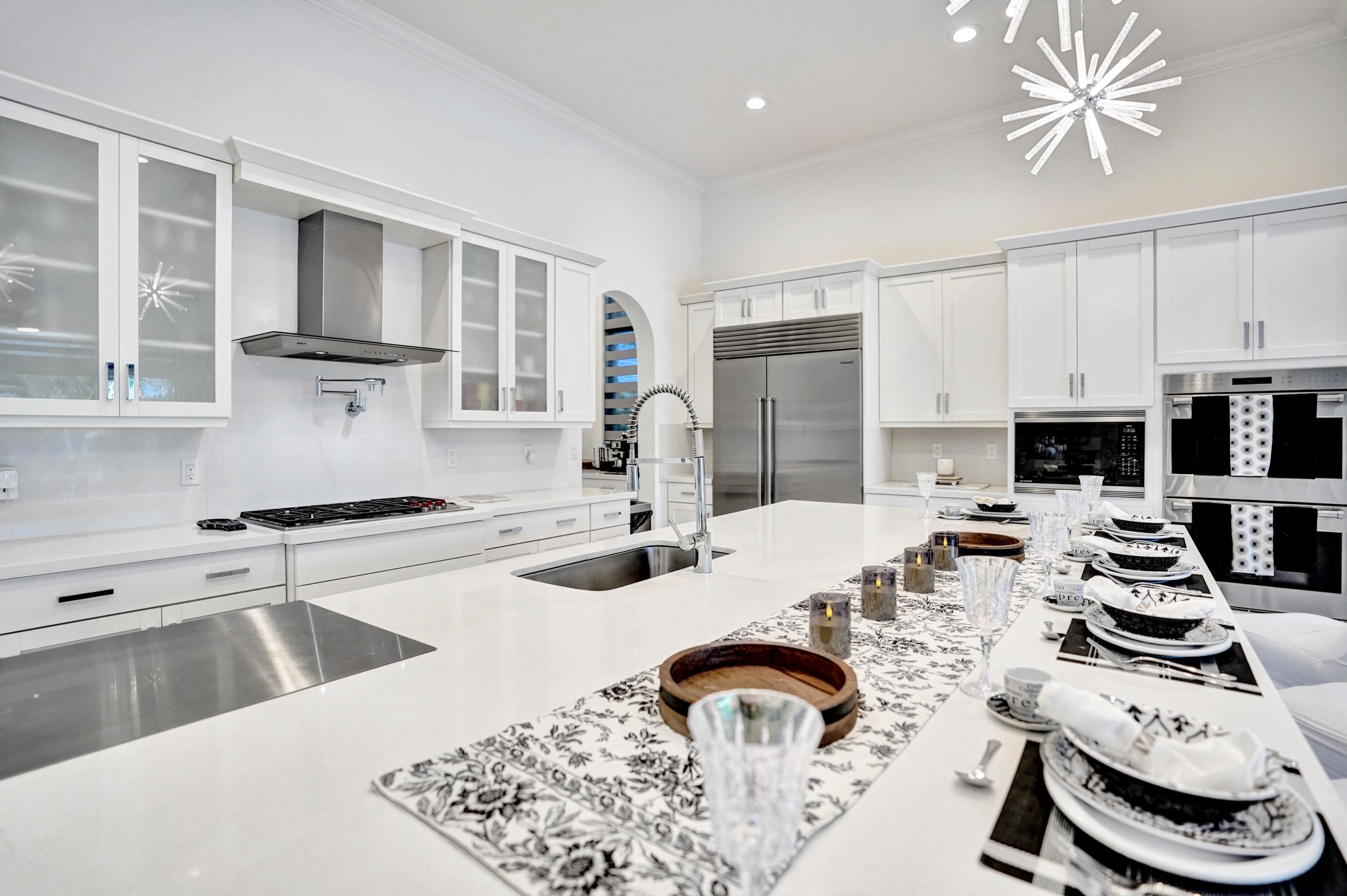 PALM MEADOWS ESTATES - Residential