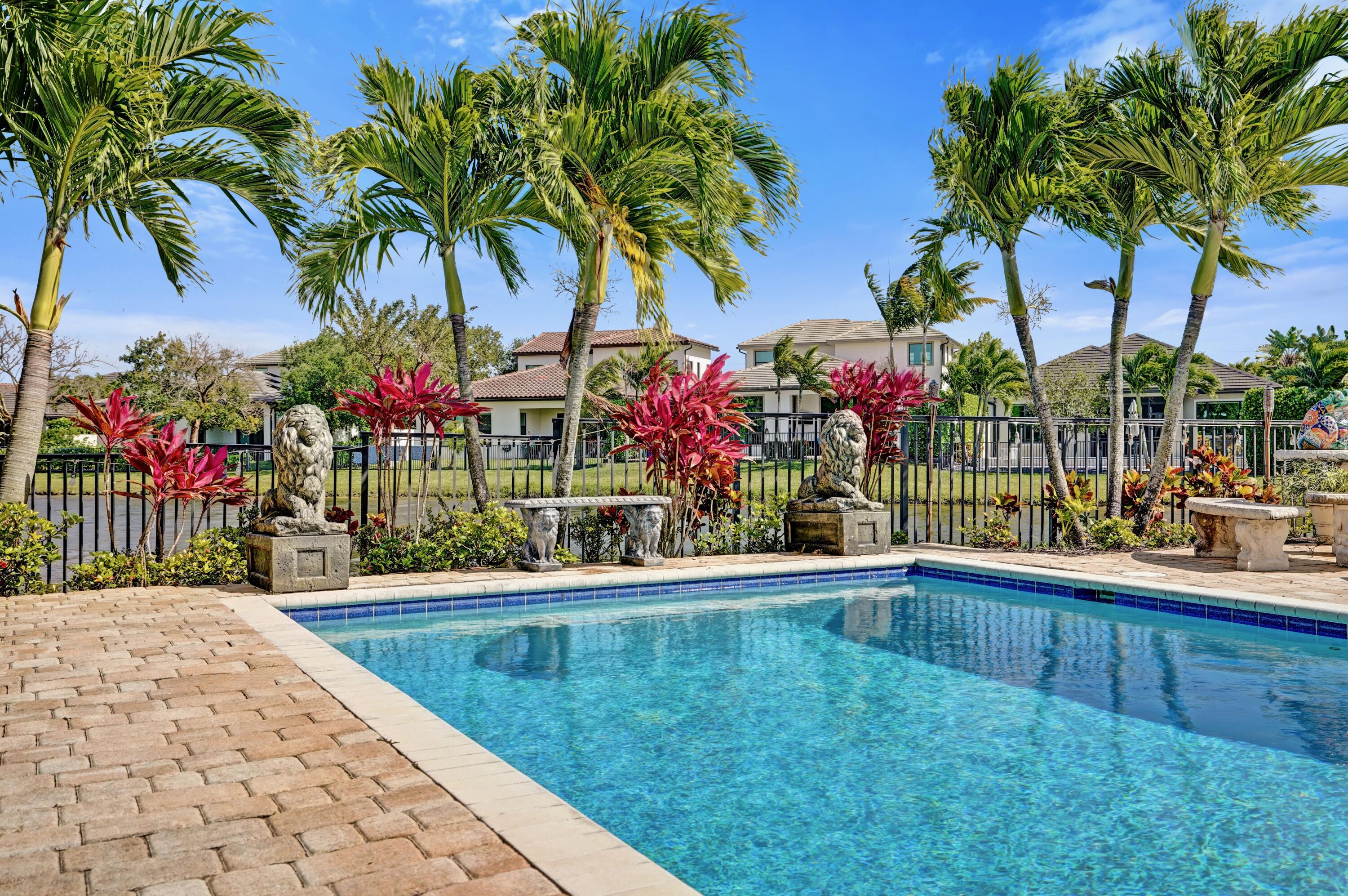 PALM MEADOWS ESTATES - Residential