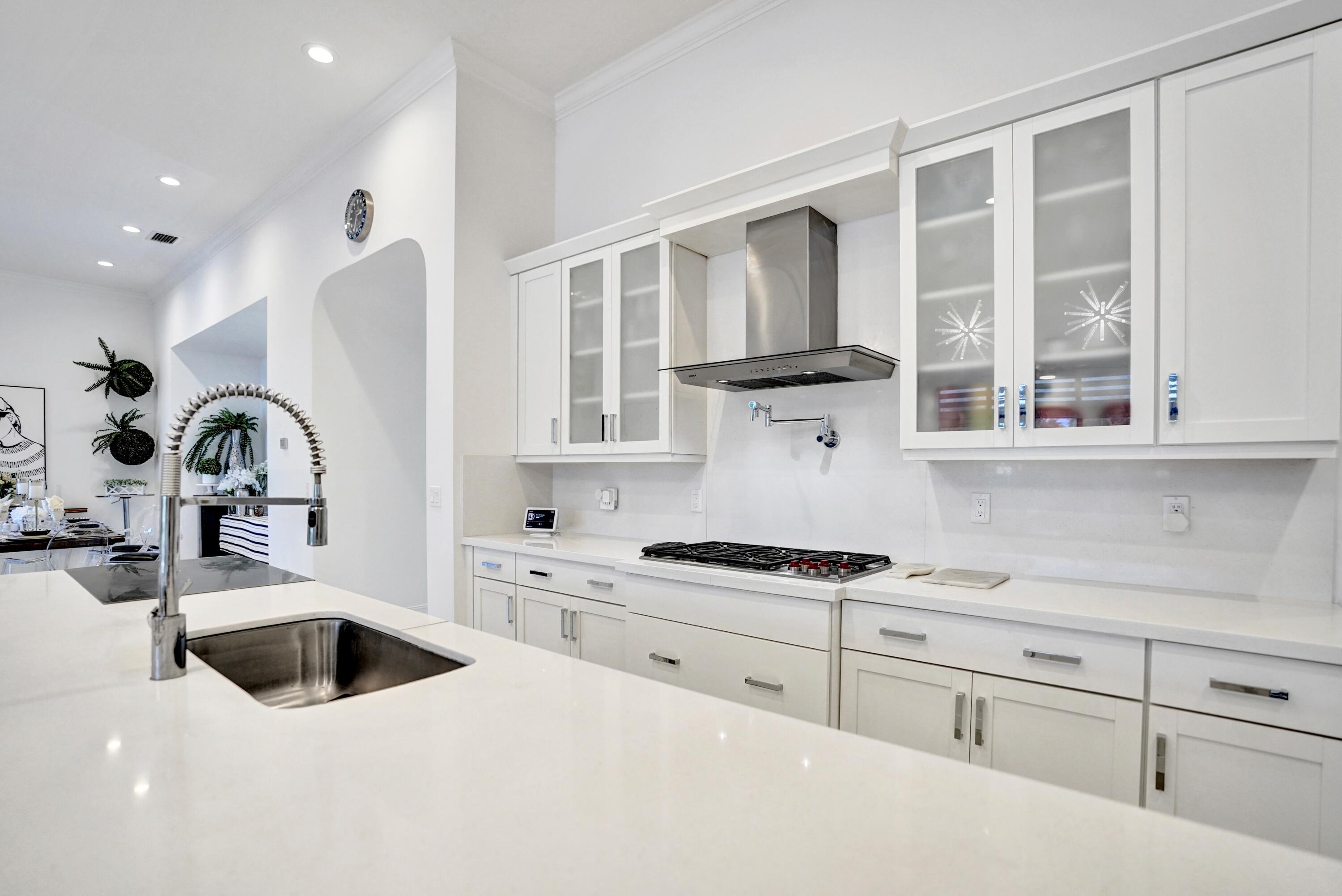 PALM MEADOWS ESTATES - Residential