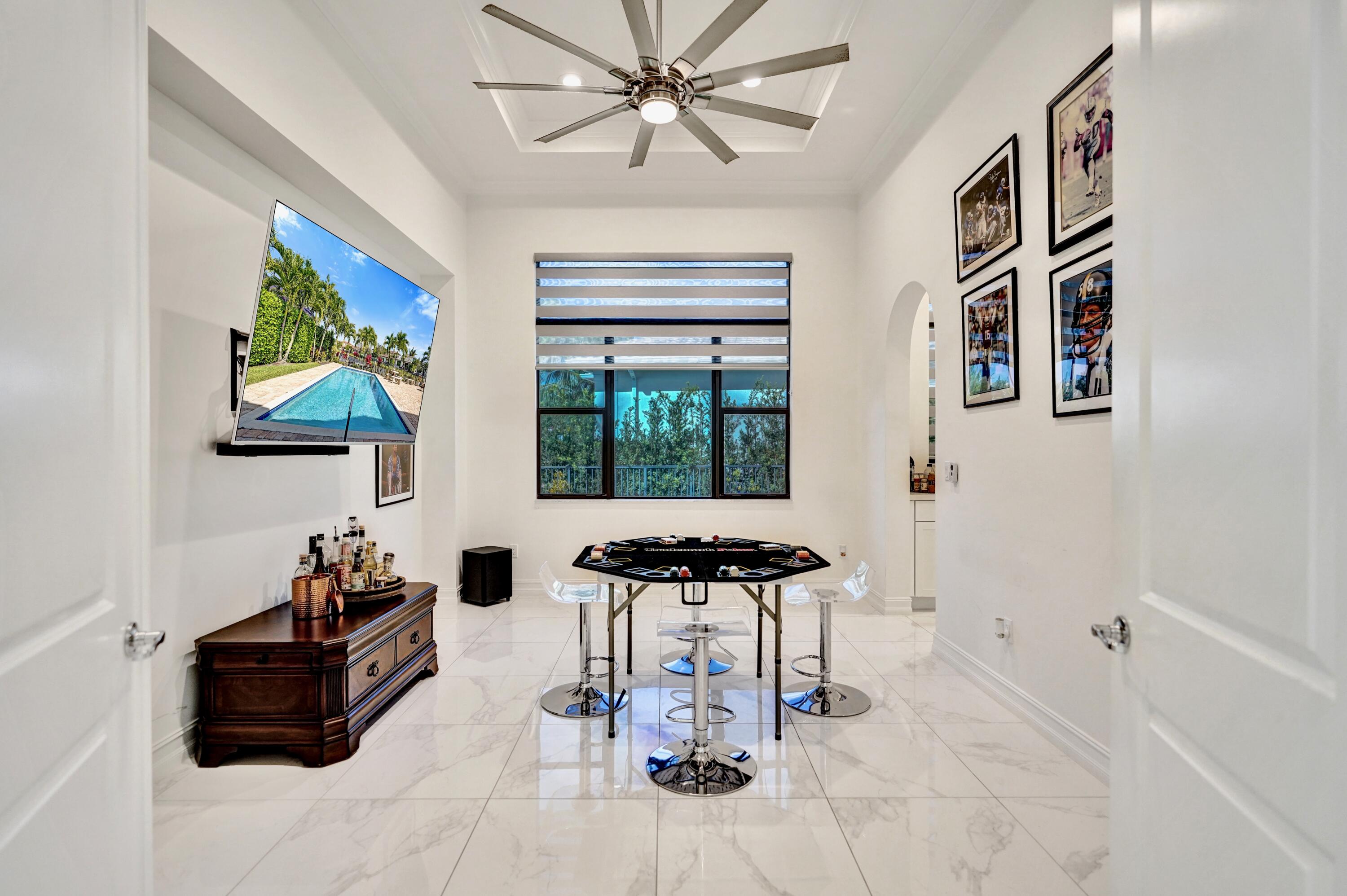 PALM MEADOWS ESTATES - Residential