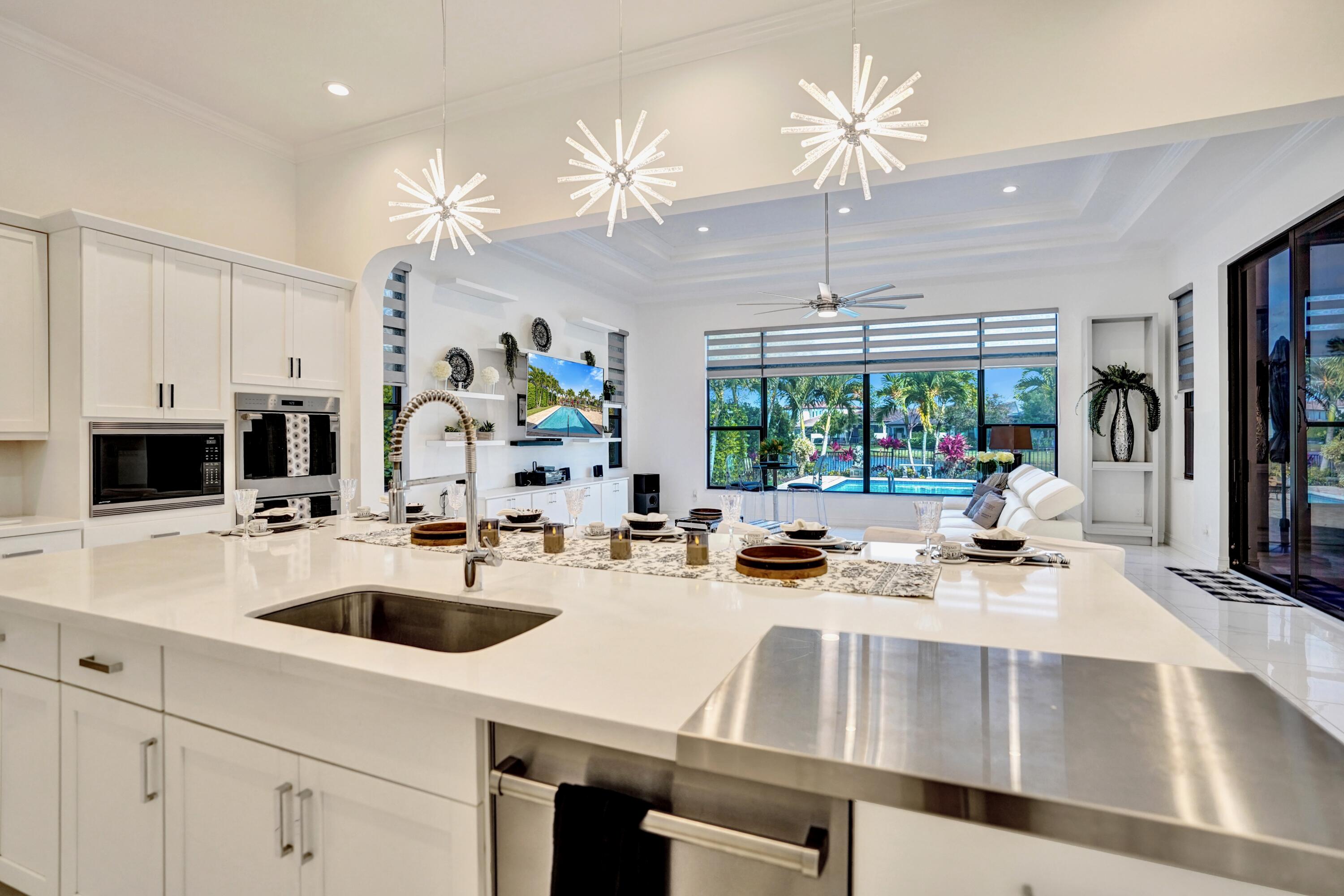 PALM MEADOWS ESTATES - Residential