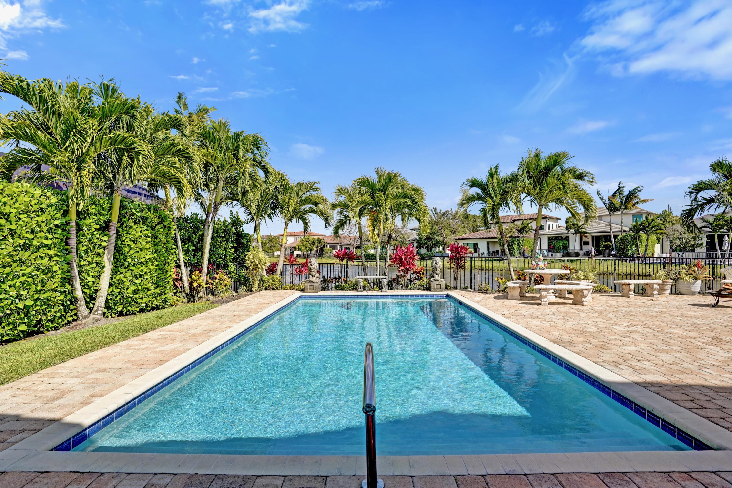 PALM MEADOWS ESTATES - Residential