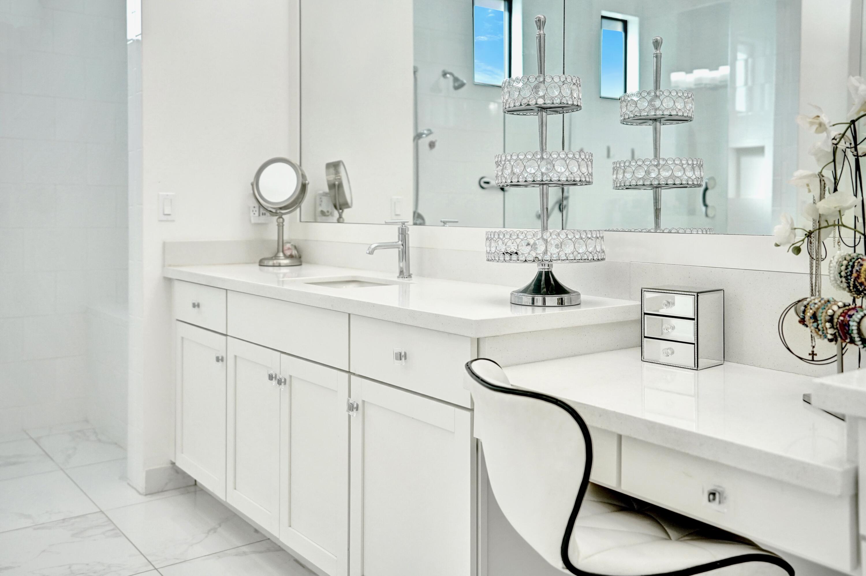 PALM MEADOWS ESTATES - Residential