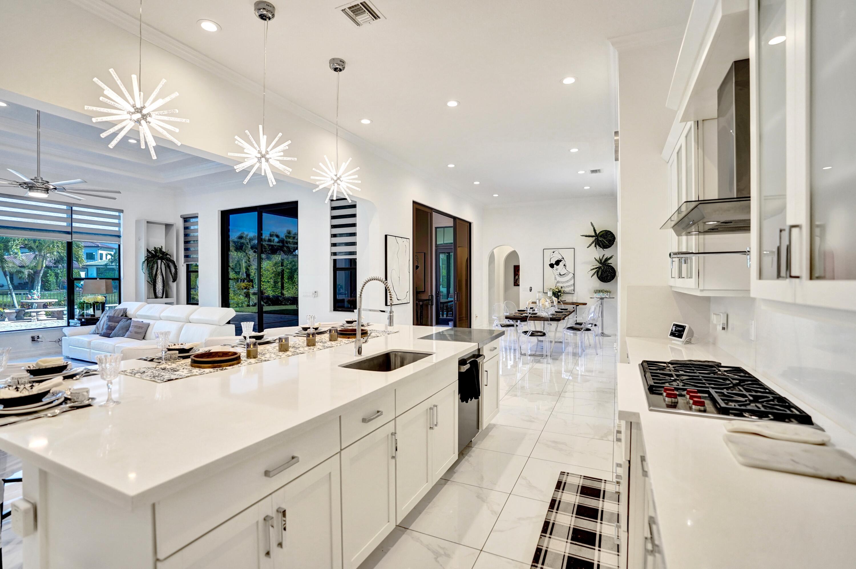 PALM MEADOWS ESTATES - Residential