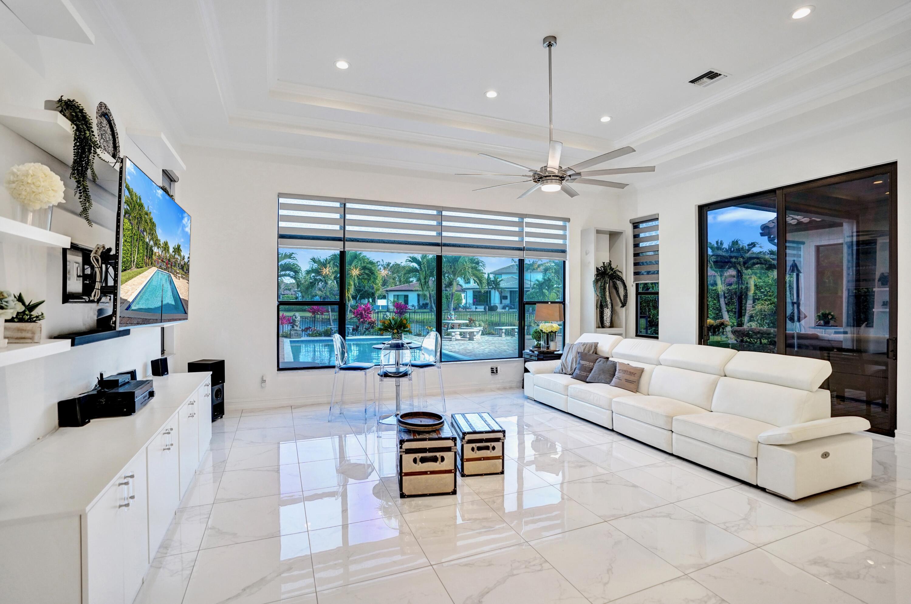 PALM MEADOWS ESTATES - Residential
