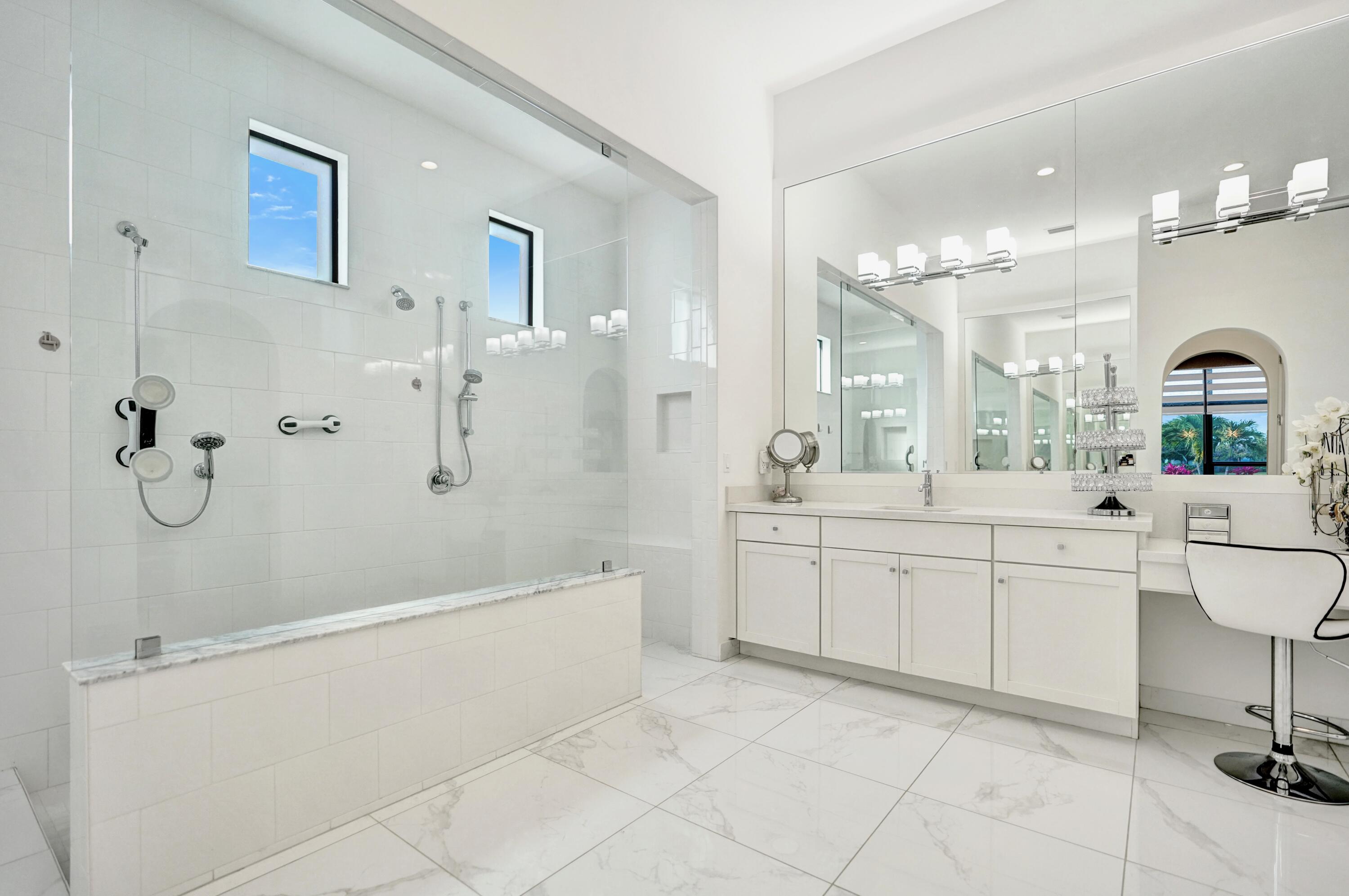 PALM MEADOWS ESTATES - Residential