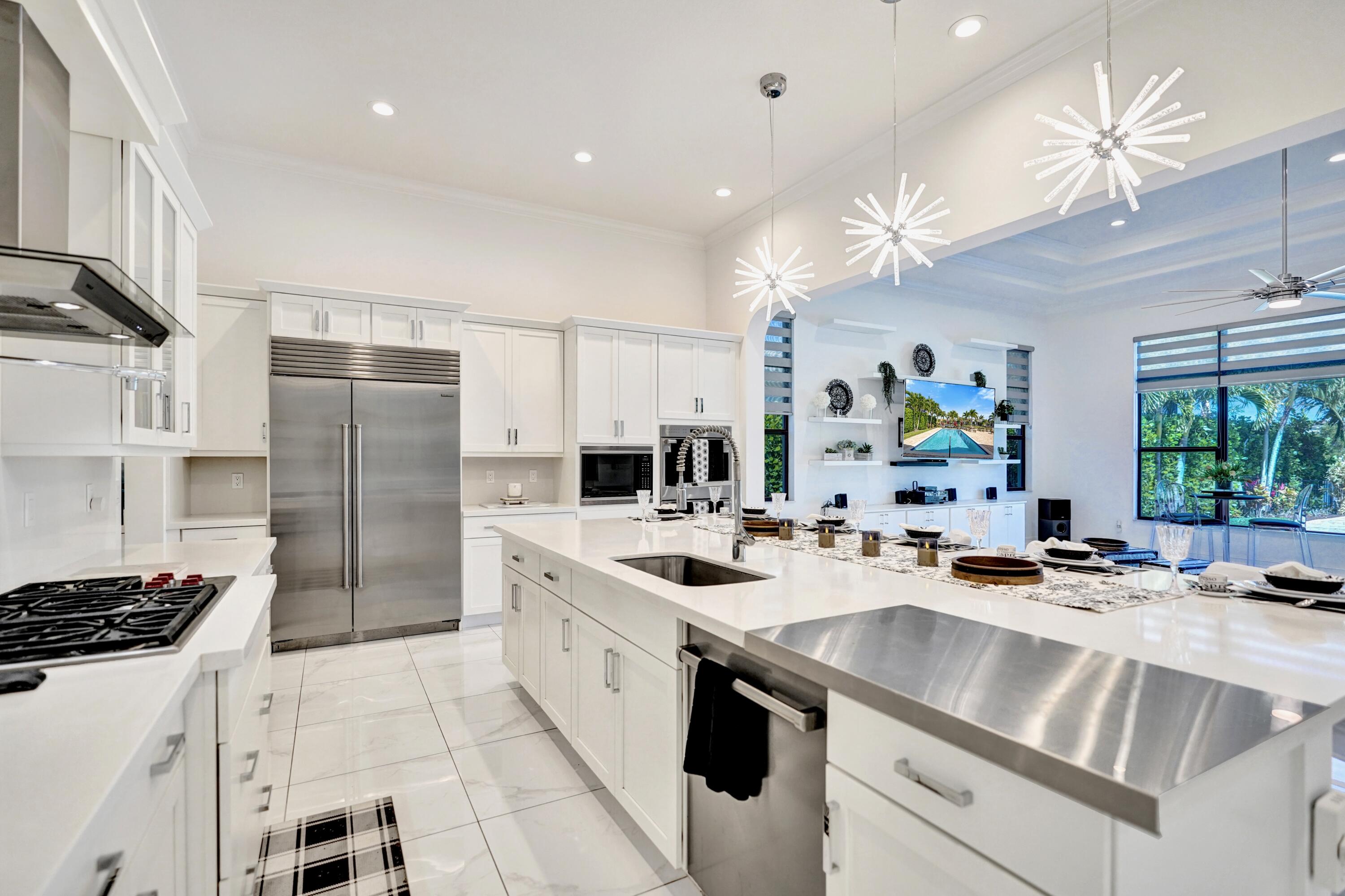 PALM MEADOWS ESTATES - Residential