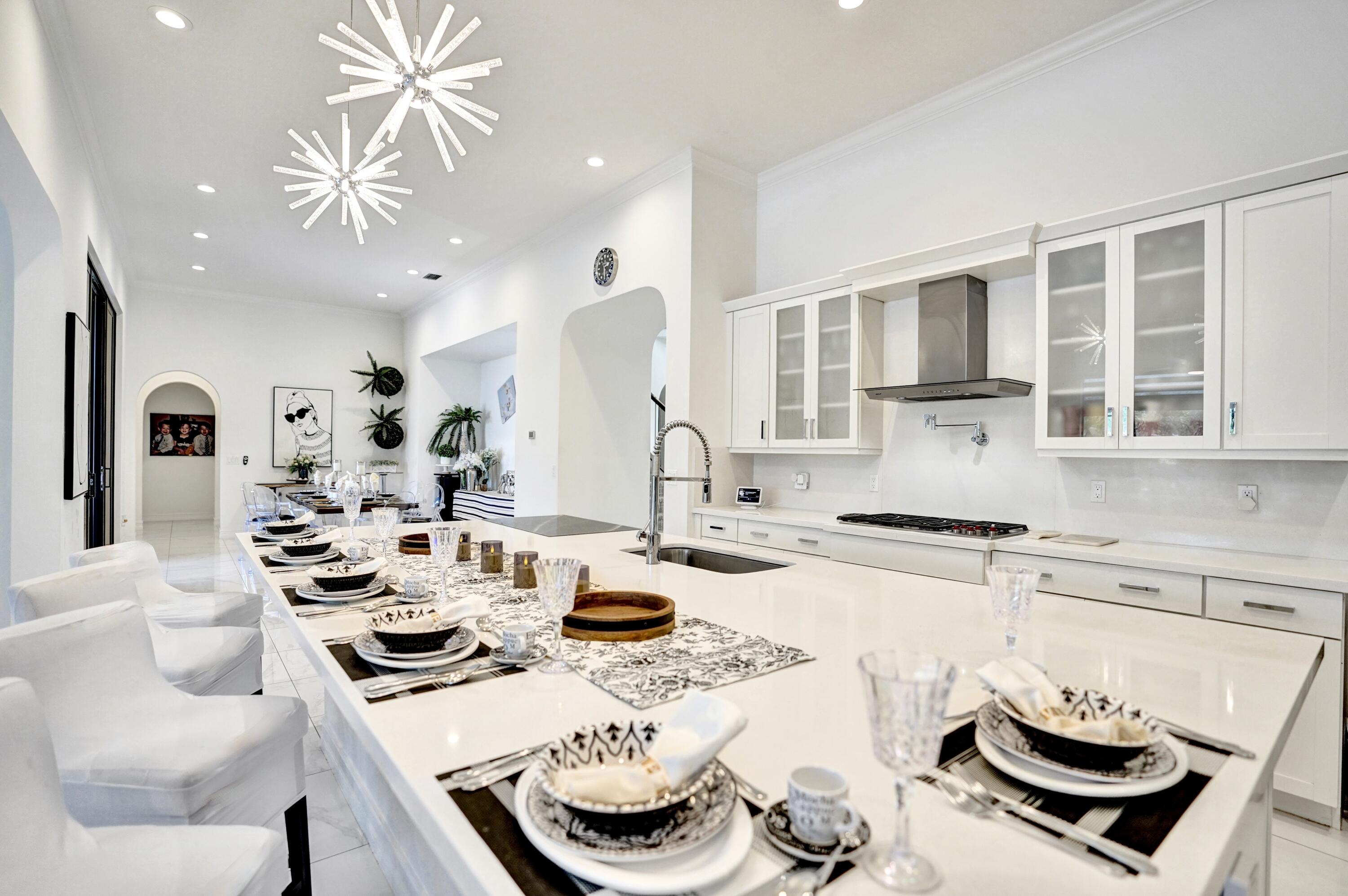 PALM MEADOWS ESTATES - Residential