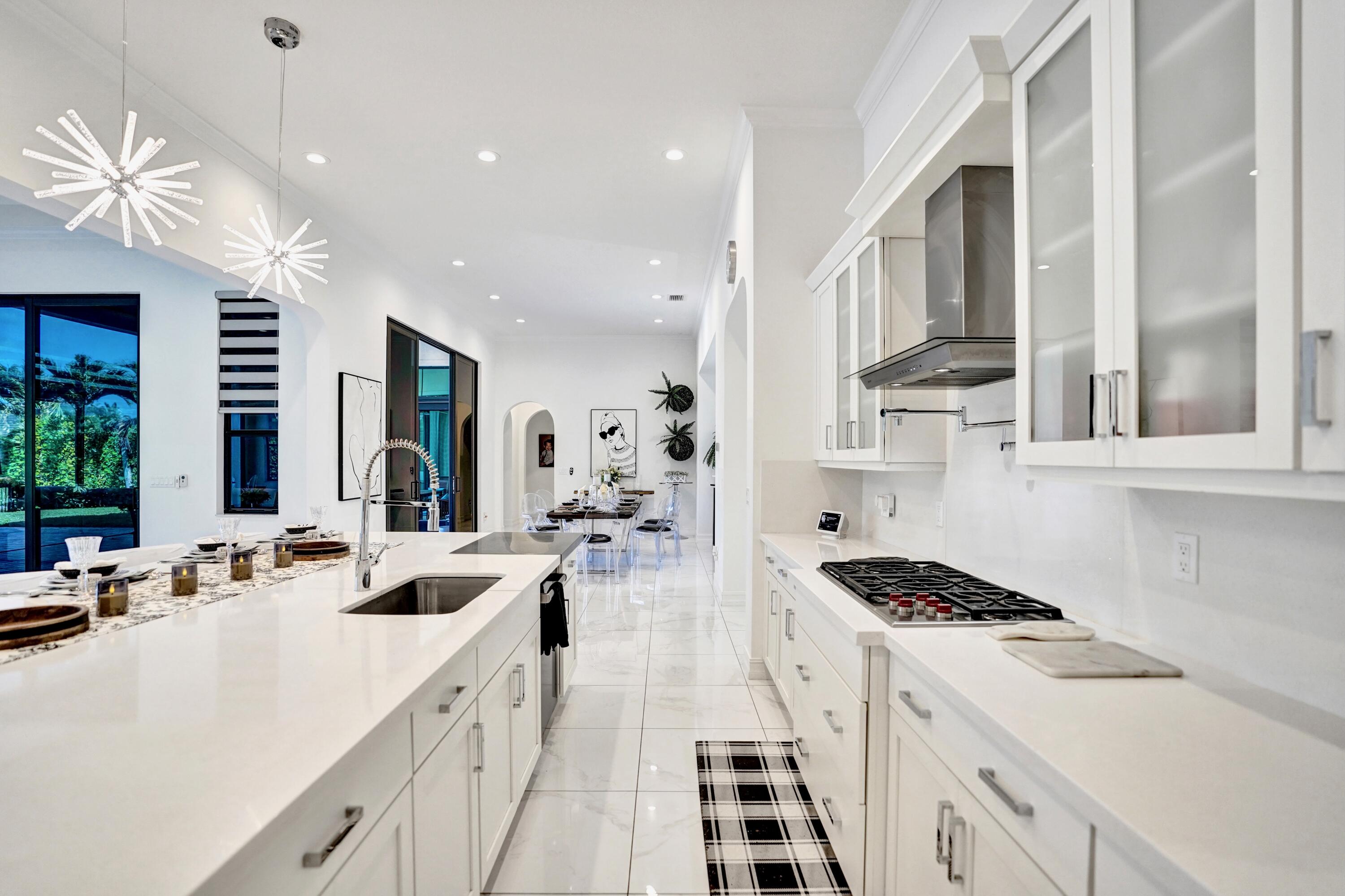 PALM MEADOWS ESTATES - Residential