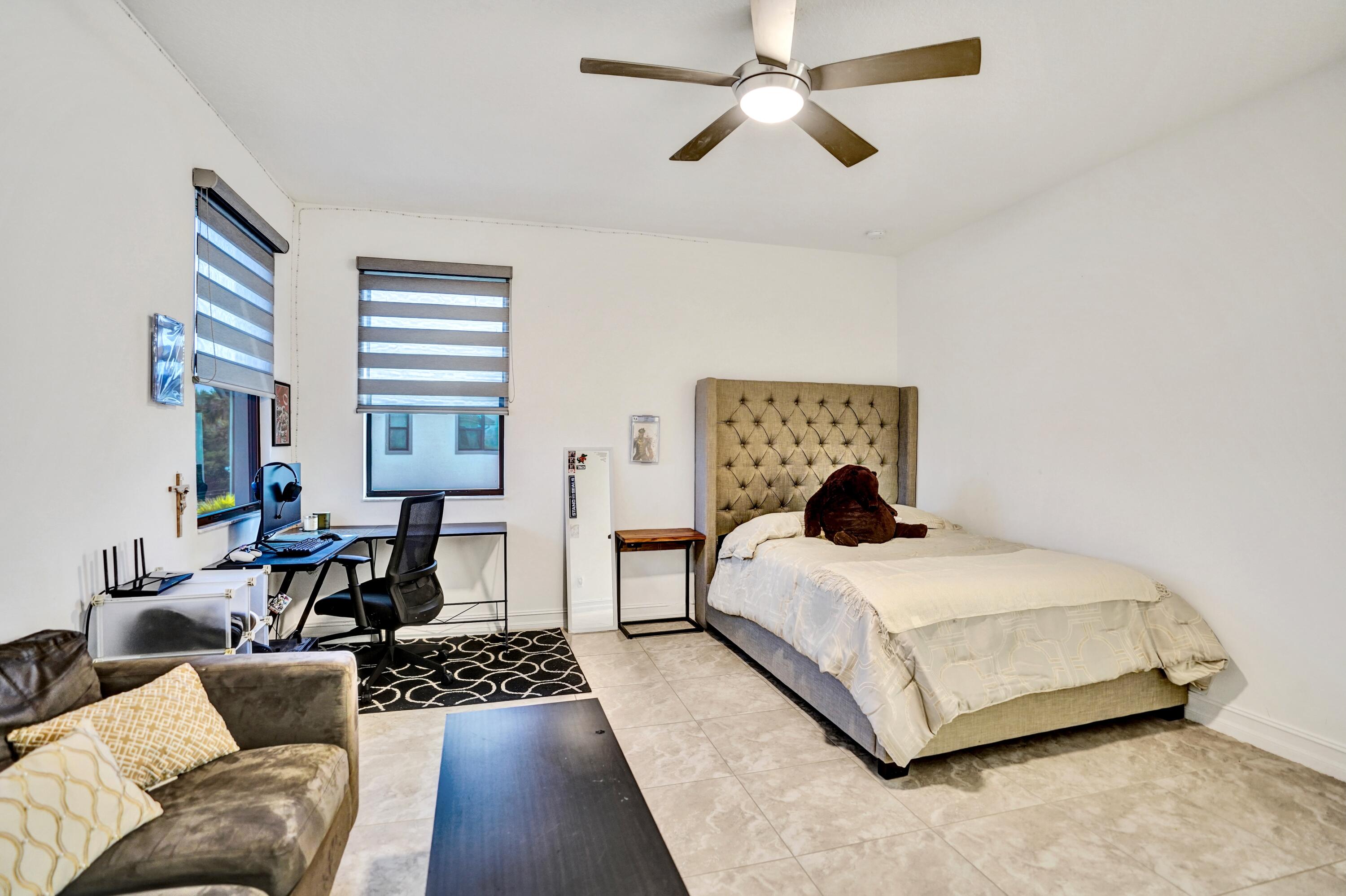 PALM MEADOWS ESTATES - Residential