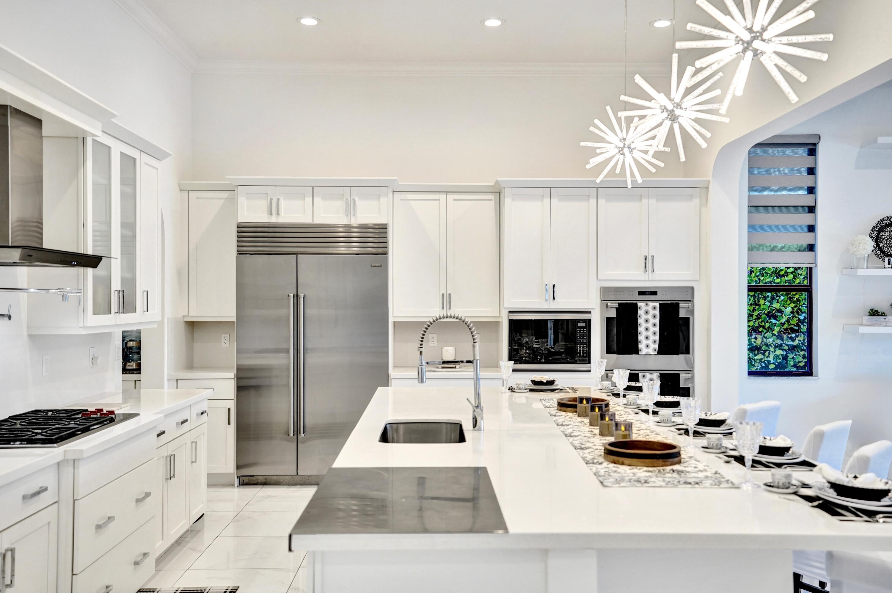 PALM MEADOWS ESTATES - Residential