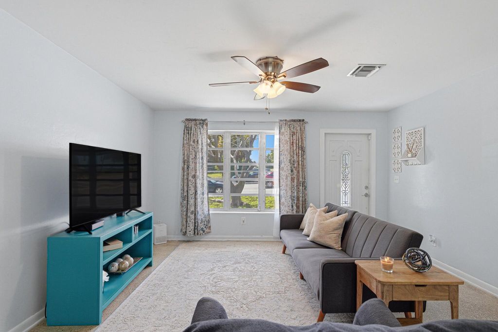 Photo of 528 N A Street, Lake Worth Beach, FL 33460 (MLS # B26013502)