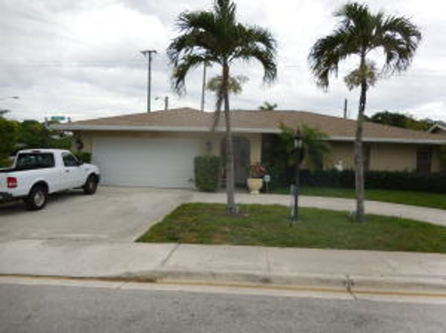 BEAUTIFUL MOVE IN READY POOL HOME. BUILT IN 1986. ACROSS THE STREET FROM DREHER PARK. TILE FLOORS. UPGRADED KITCHEN WITH GRANITE COUNTER TOPS.SPACIOUS CALIFORNIA CLOSET,PLANTATION SHUTTERS SECLUDED POOL AREA WITH 2 COVERED PATIOS ON CORNER LOT. ALL FIGURES ARE APPROXIMATE. CHECK OUT PICTURES.
MINUTES TO BEACHES, CITY PLACE, MOVIES AND SHOPPING.