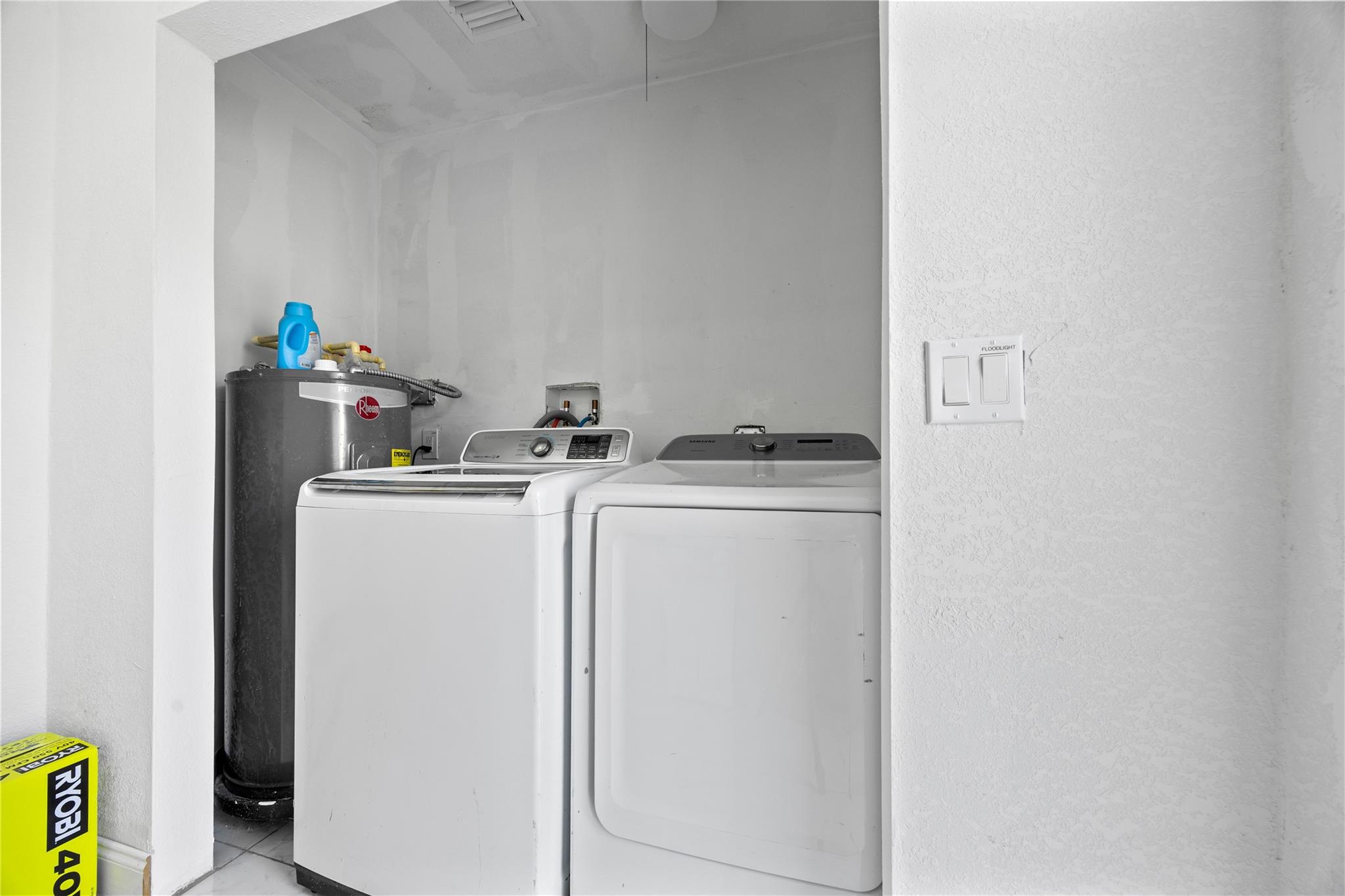 Fulford By Sec H - Residential Lease