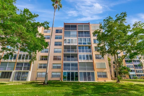Tiny photo for 14623 BONAIRE Boulevard #502, Delray Beach, FL 33446 (MLS # B26088453)