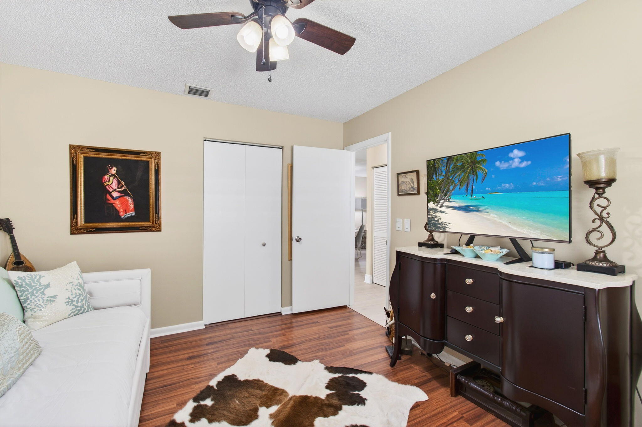 VILLAGE OF ORIOLE - Residential