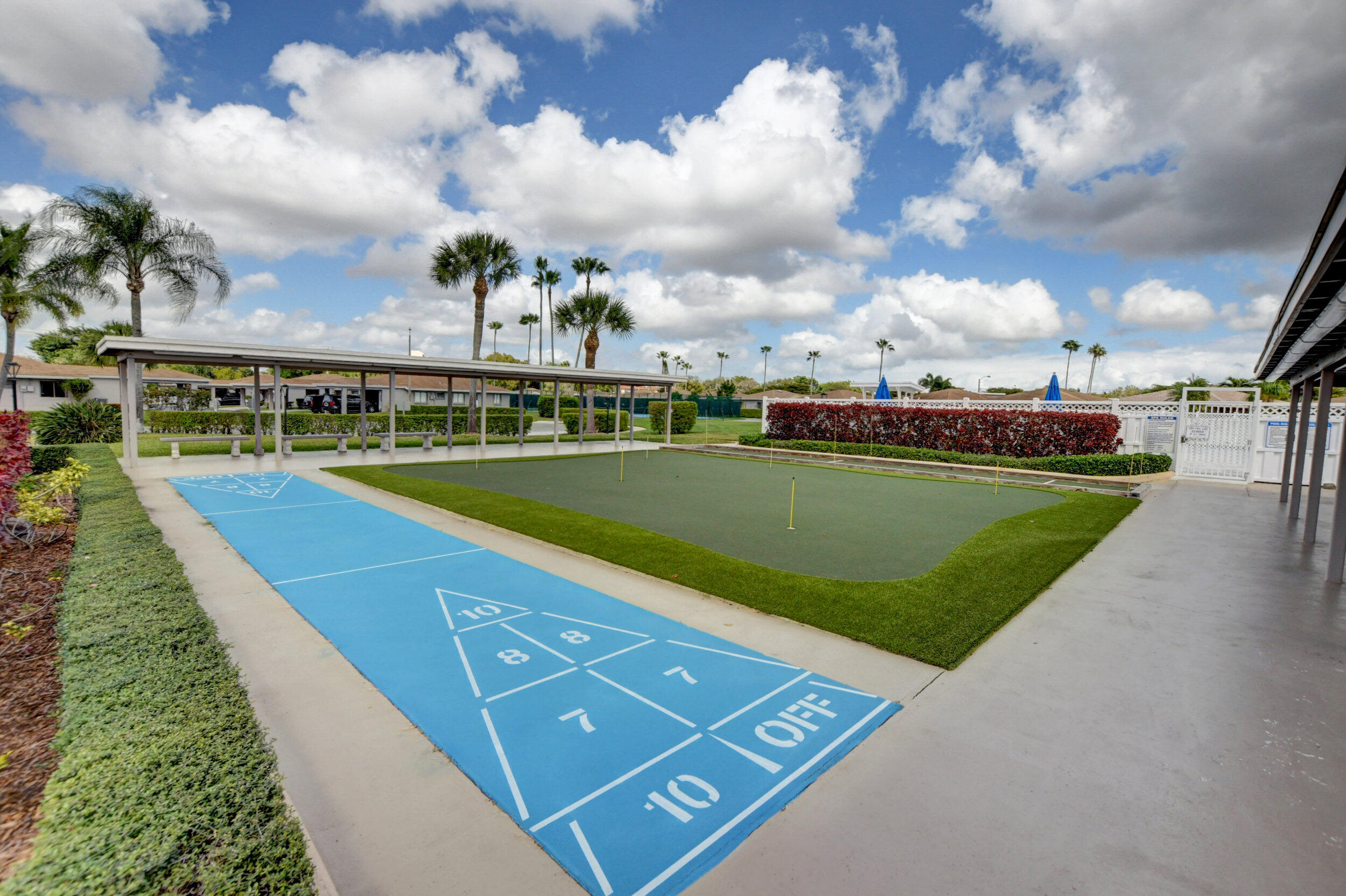 VILLAGE OF ORIOLE - Residential