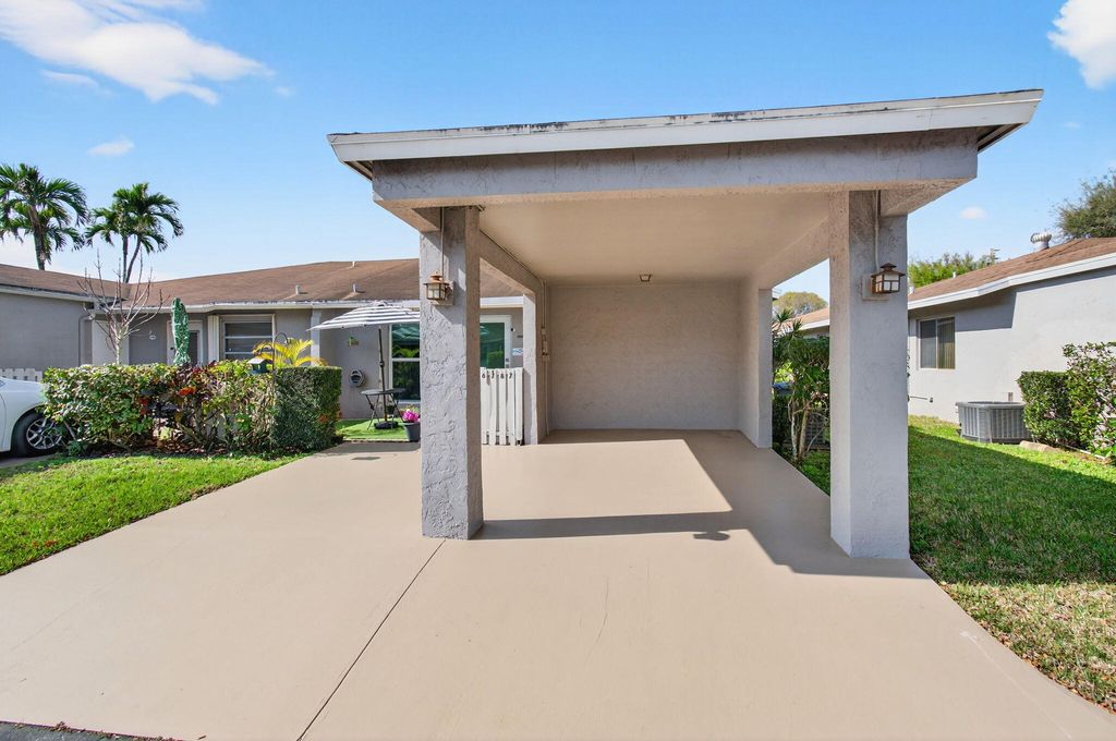 Photo of 6787 Moonlit Drive, Delray Beach, FL 33446 (MLS # R11167705)