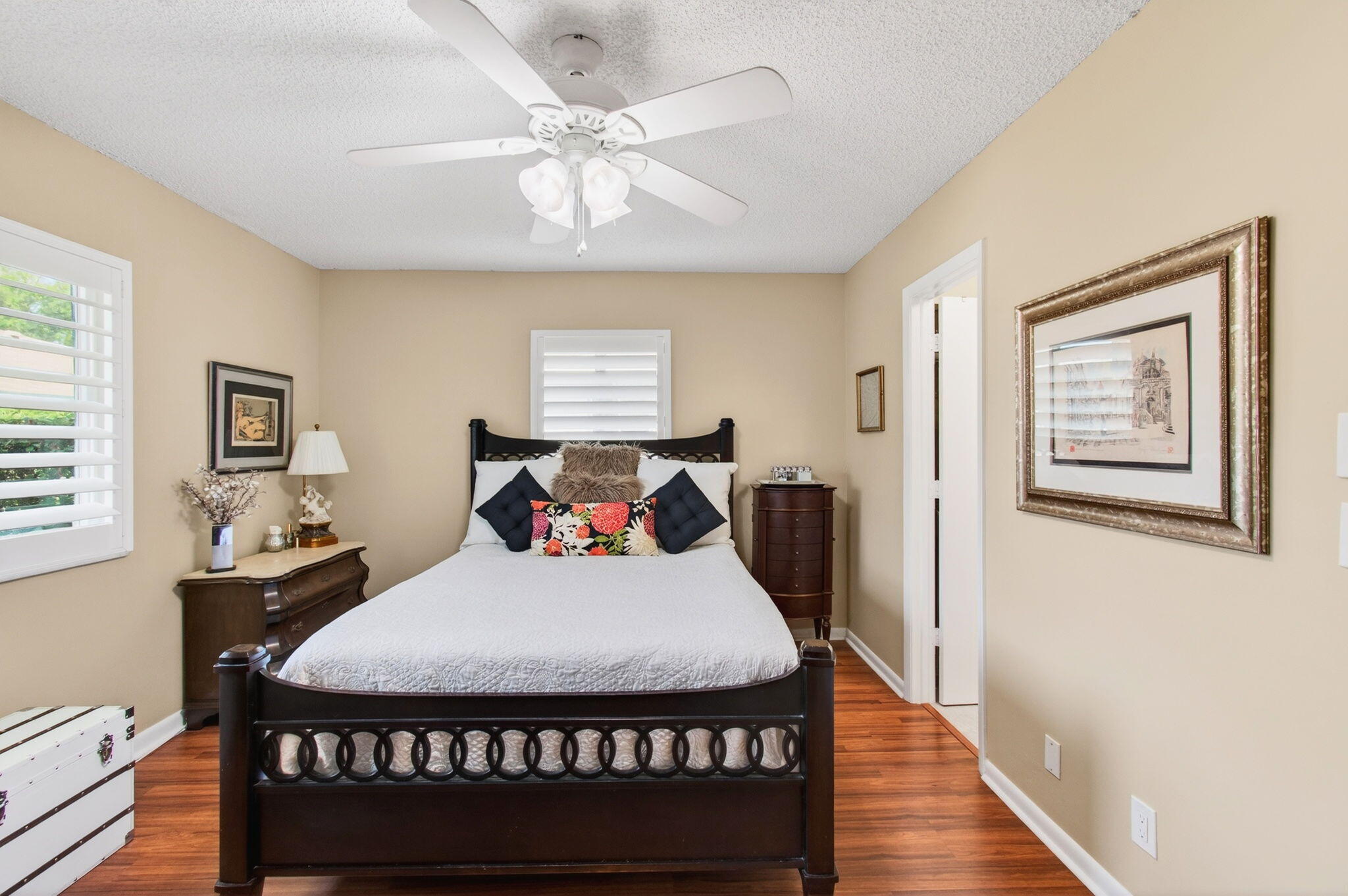 VILLAGE OF ORIOLE - Residential