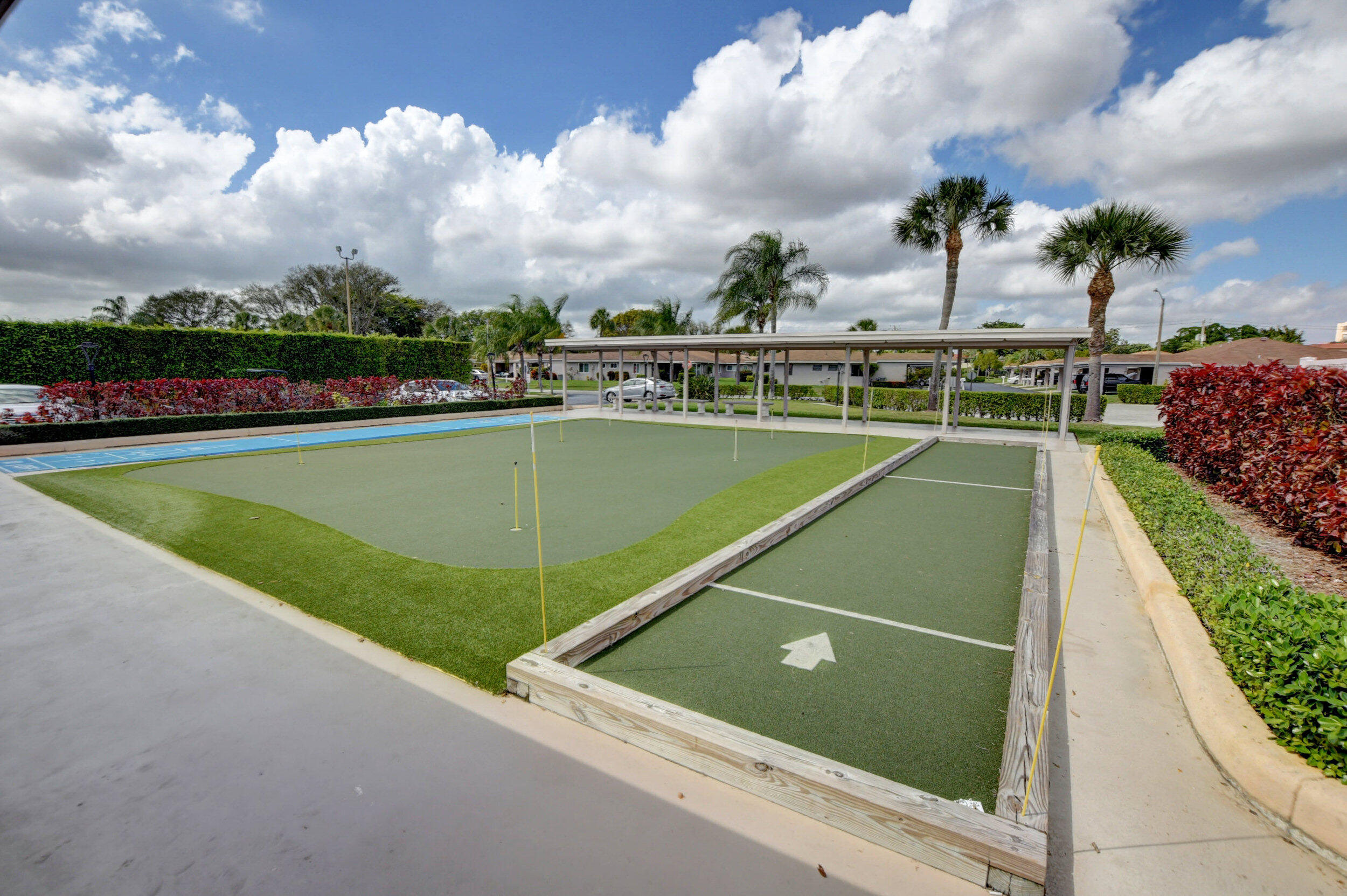 VILLAGE OF ORIOLE - Residential