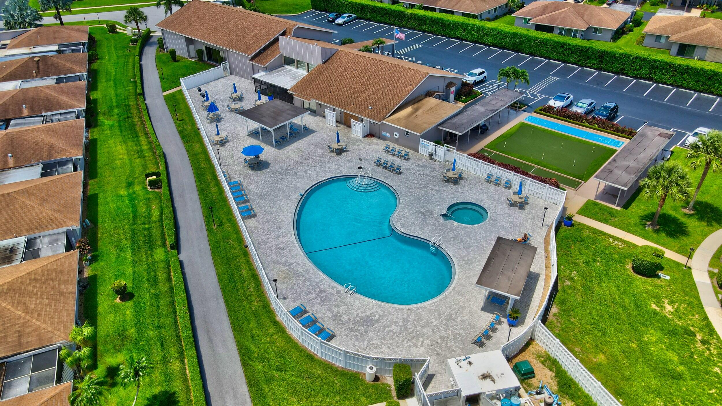 VILLAGE OF ORIOLE - Residential