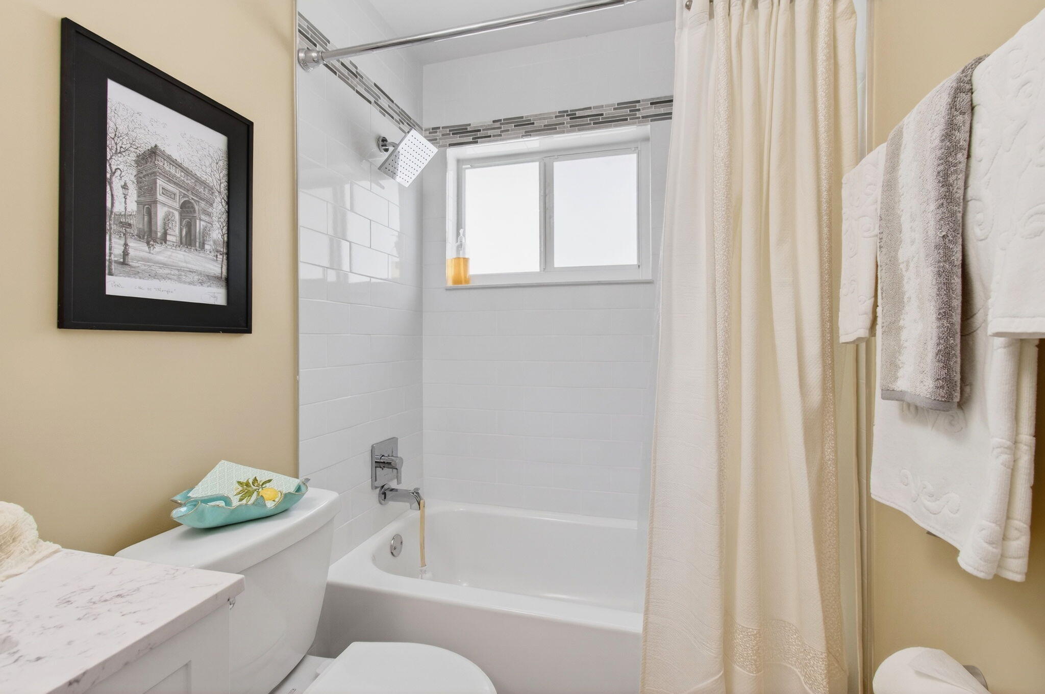 VILLAGE OF ORIOLE - Residential