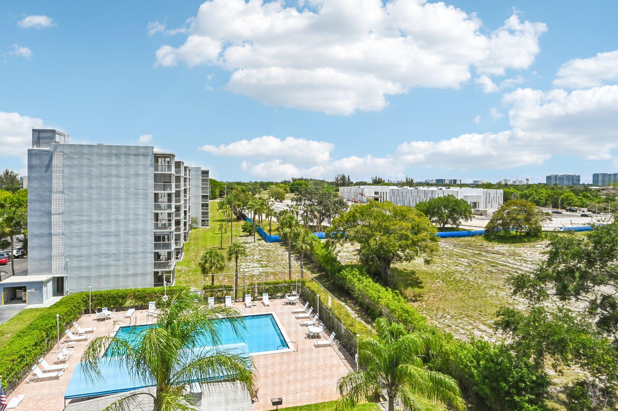 BOCA TEECA CONDO 3 - Residential